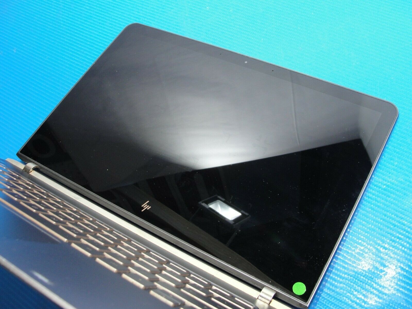 HP Spectre 13-v011dx 13.3