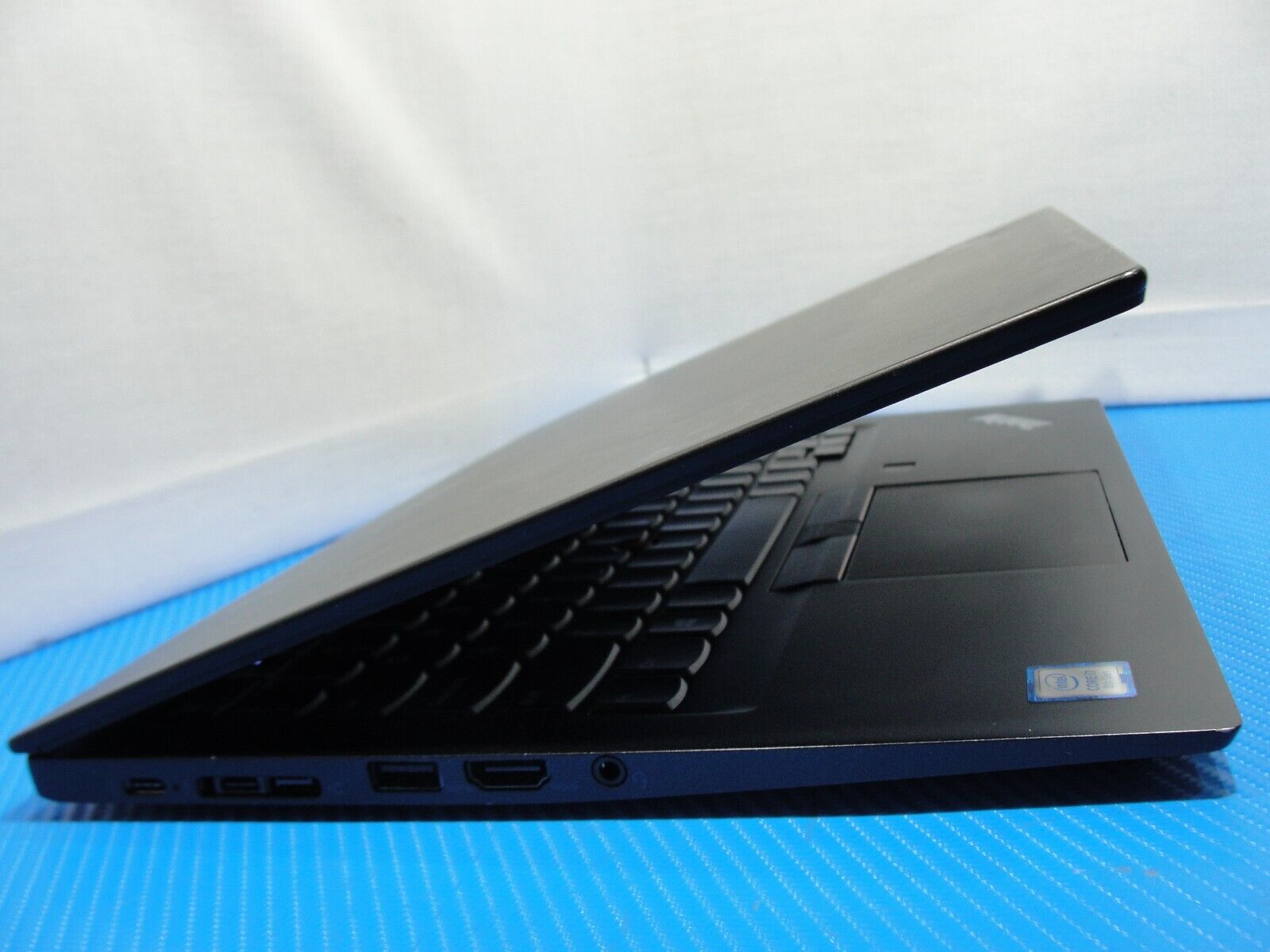 Lenovo ThinkPad T490s 14