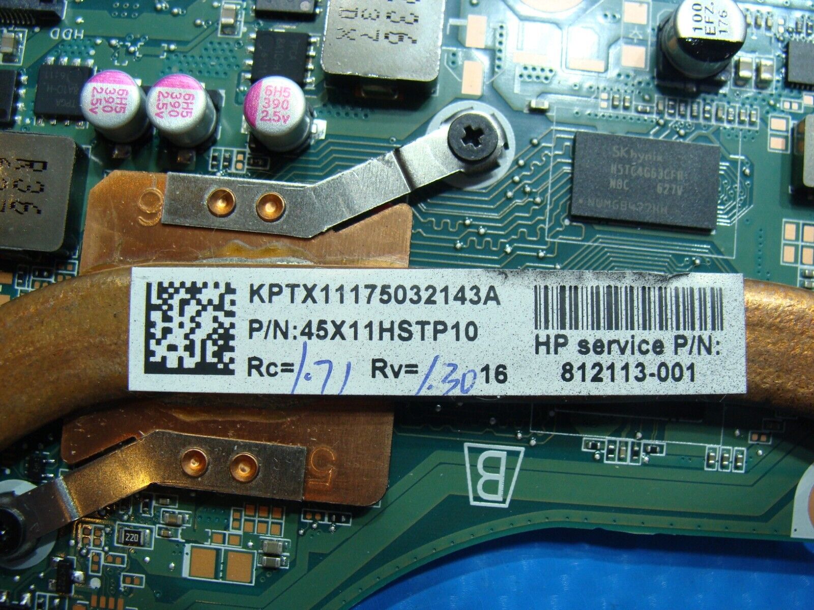 HP Pavilion 15-an051dx 15.6