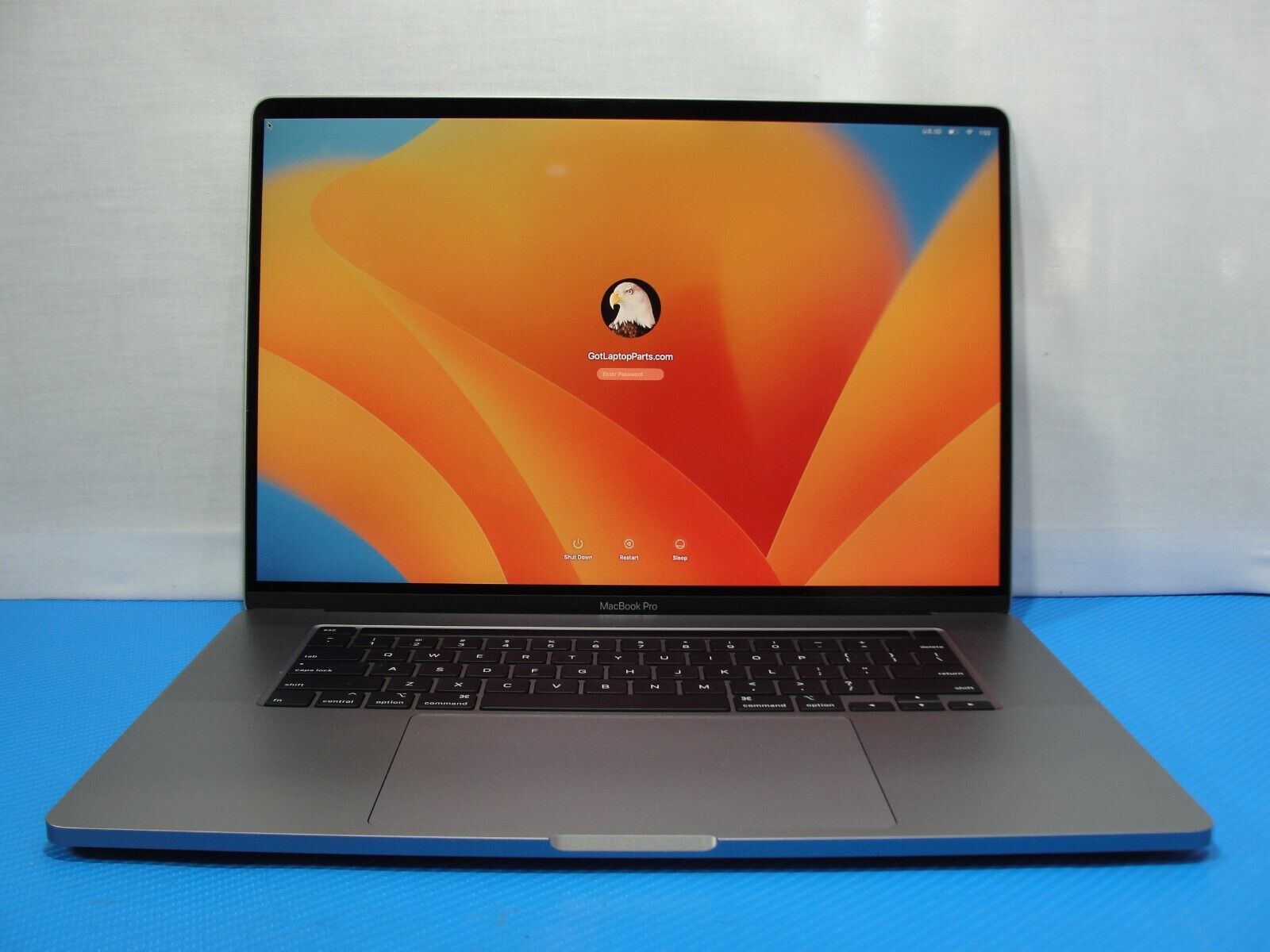 8 cycle Apple MacBook Pro 16 2019 Intel i9-9980HK 64GB 1TB Pro 5500M 8GB Grade A