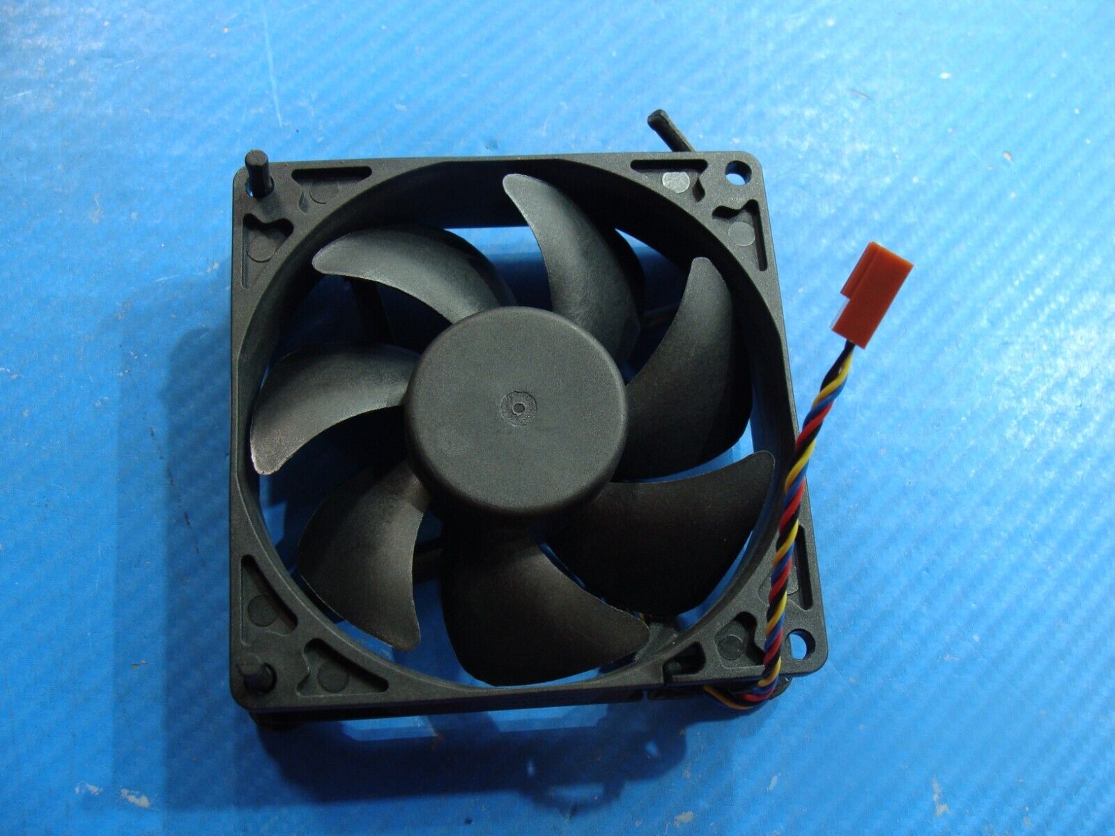 Dell Inspiron 5675 Genuine Desktop Rear Case Fan 4GVDD