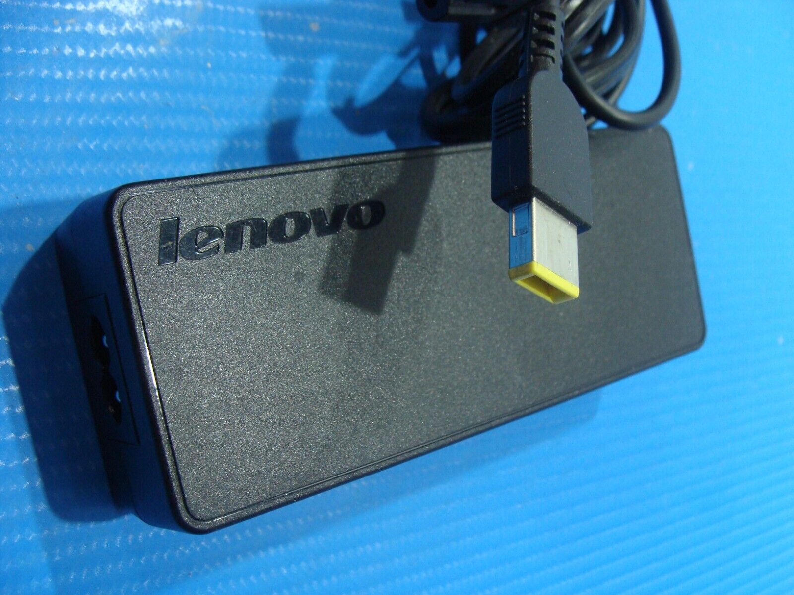 Genuine Lenovo 90W 20V 4.5A Laptop Charger ThinkPad ADLX90NLC2A ADLX90NCC2A