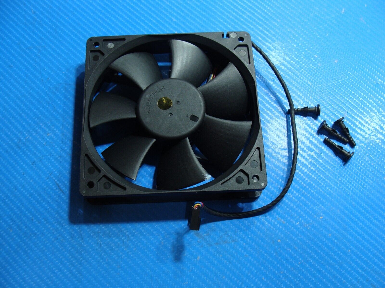 Dell XPS 8910 Desktop Cooling Fan 7M0F5