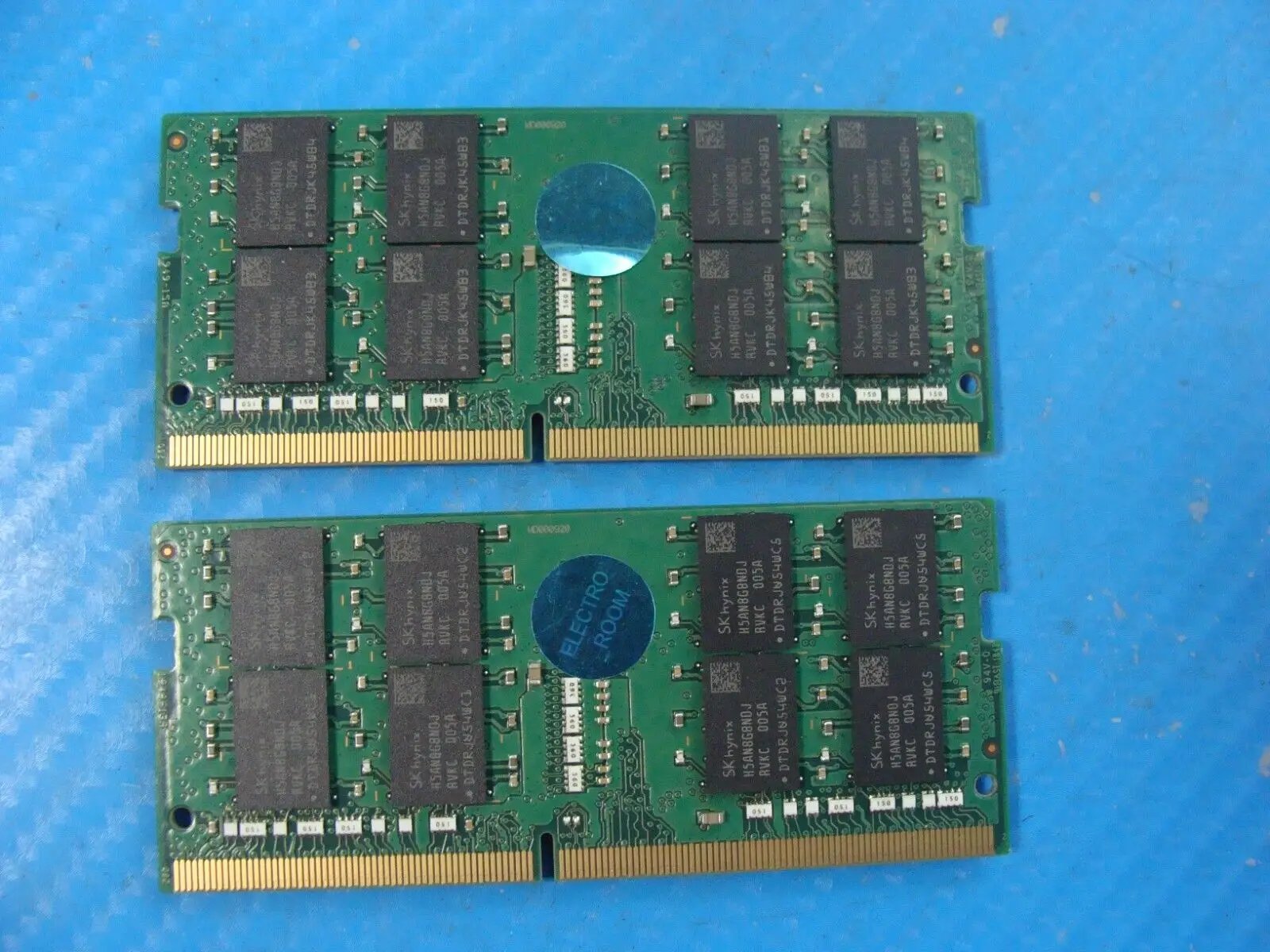 Dell 15 5540 SK Hynix 32GB 2x16GB PC4-2666V Memory RAM SO-DIMM HMA82GS6DJR8N-VK