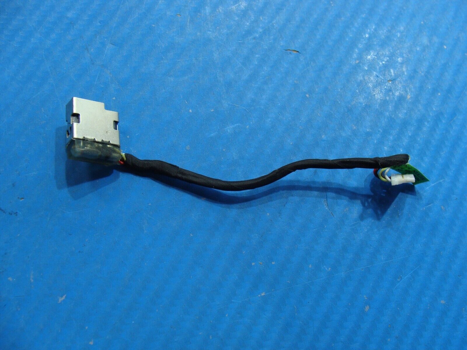 HP 15.6” 15-da0071ms Genuine Laptop DC IN Power Jack w/Cable 799736-Y57