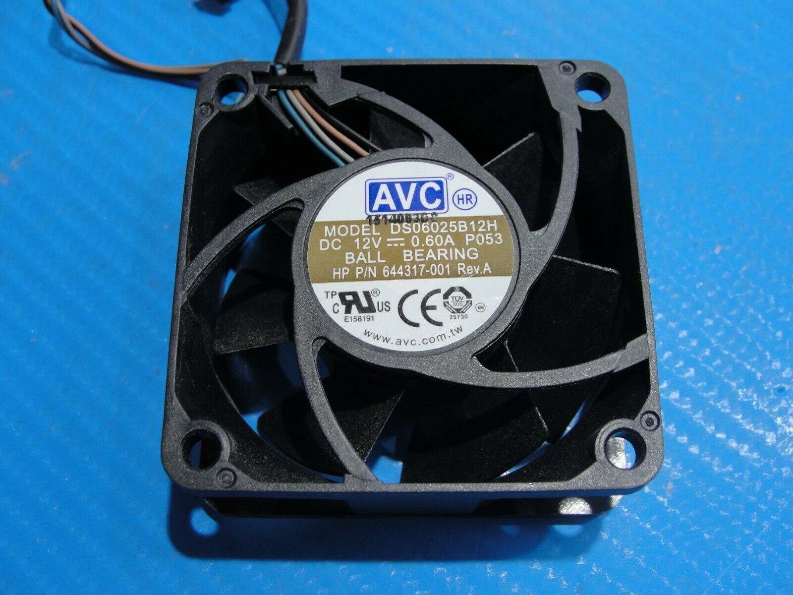 HP Z620 Workstation Genuine Desktop Cooling Fans DS06025B12H 644317-001 HP