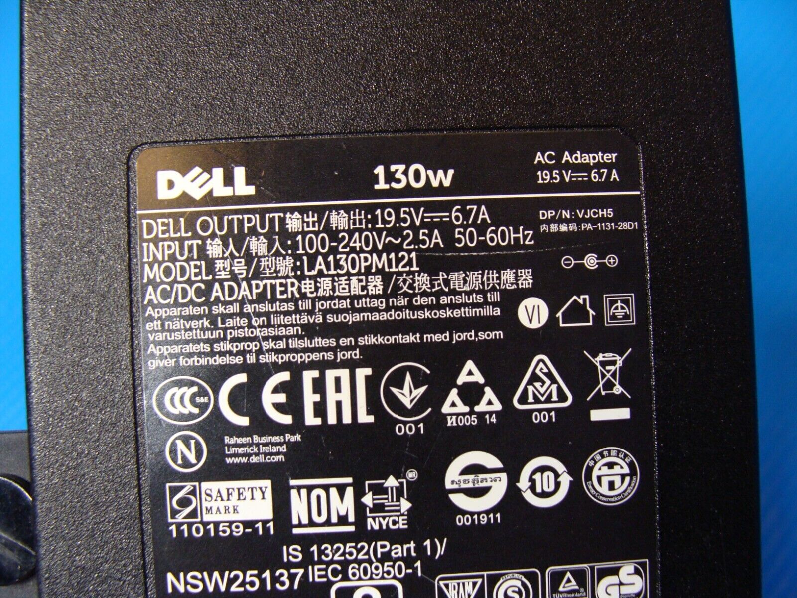 Genuine Dell AC Power Adapter Charger 19.5V 6.7A 130W  LA130PM121 VJCH5