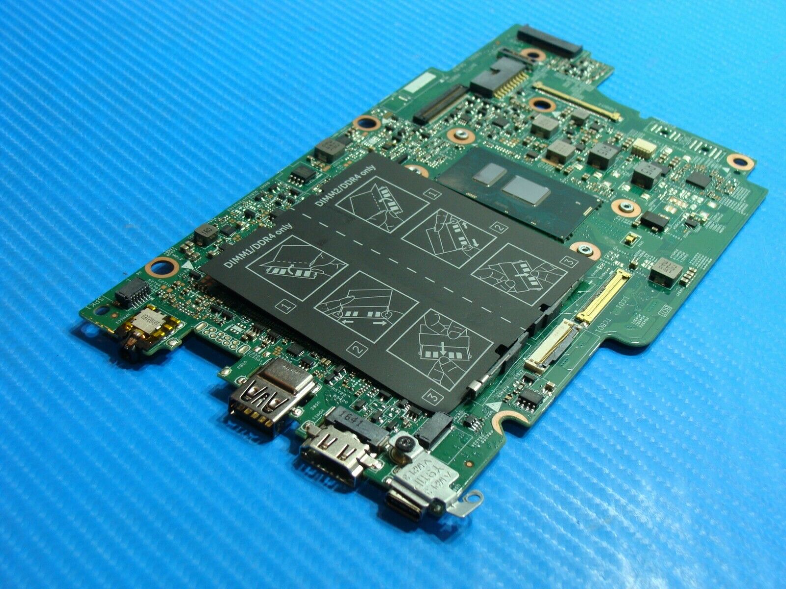 Dell Latitude 13 3379 13.3