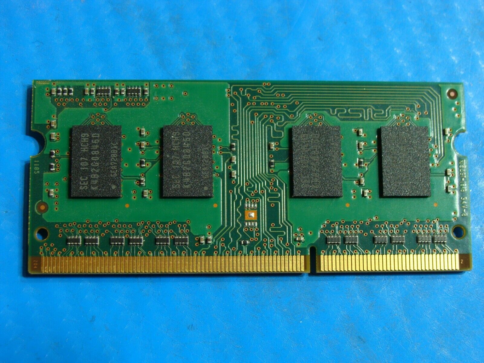 MacBook A1278 SO-DIMM Samsung 2GB Memory PC3-10600S-09-11-B2 M471B5773DH0-CH9 