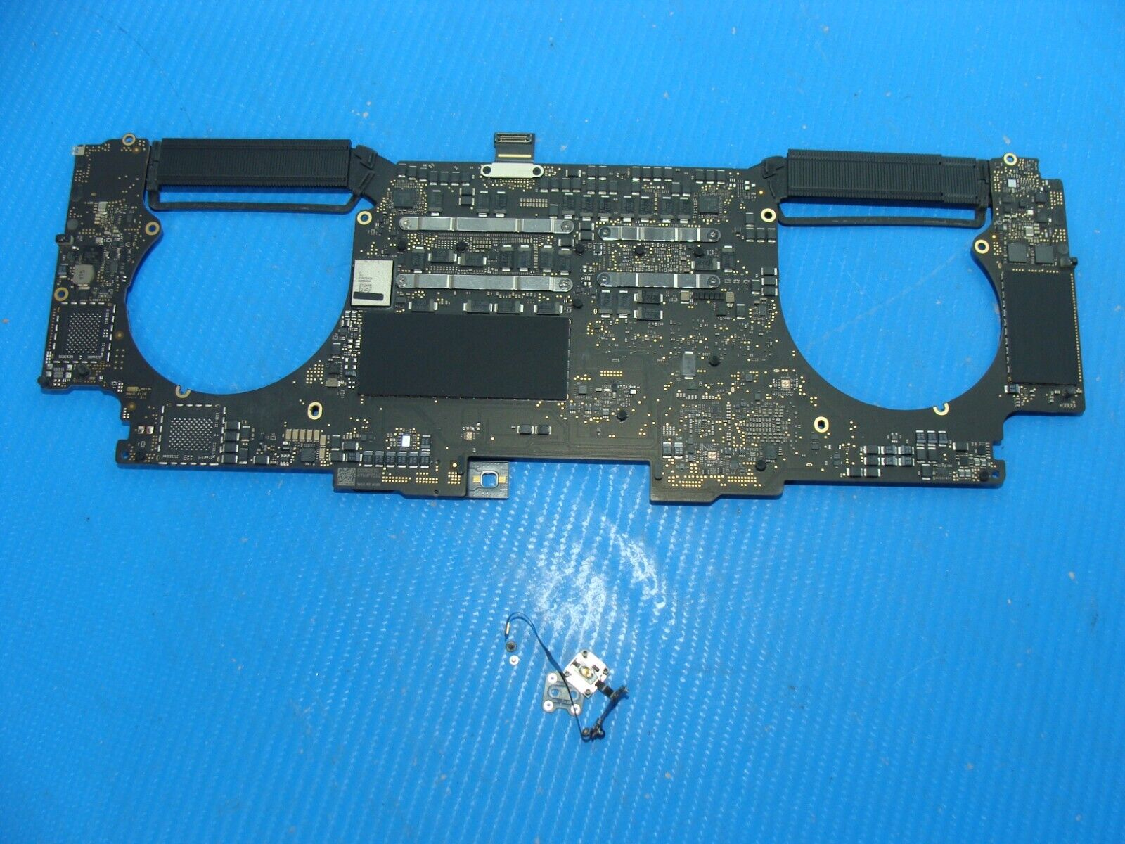 MacBook Pro A1990 2018 MR932LL MR942LL i7 2.2GHz 16GB Logic Board 661-09994 ASIS