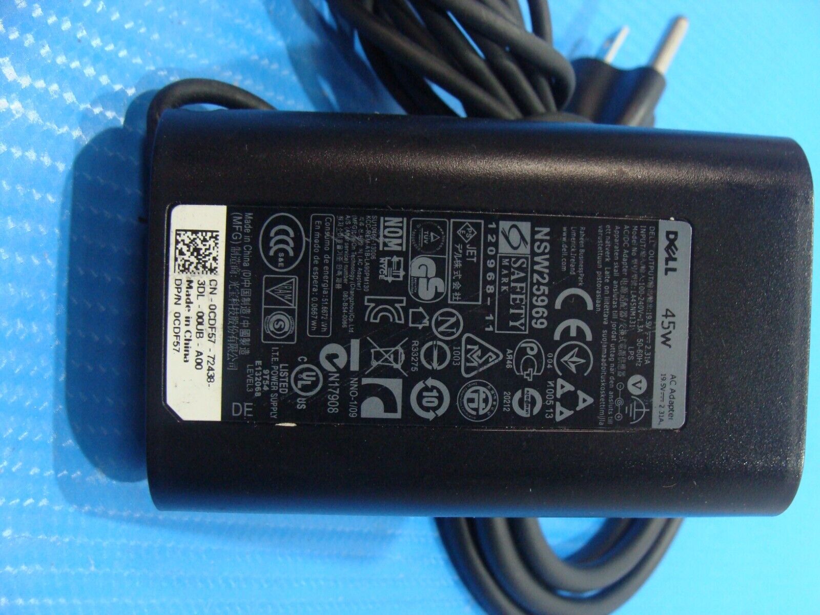 Genuine Dell LA45NM131 0CDF57 19.5V 45W Laptop Charger AC Adapter Power Supply