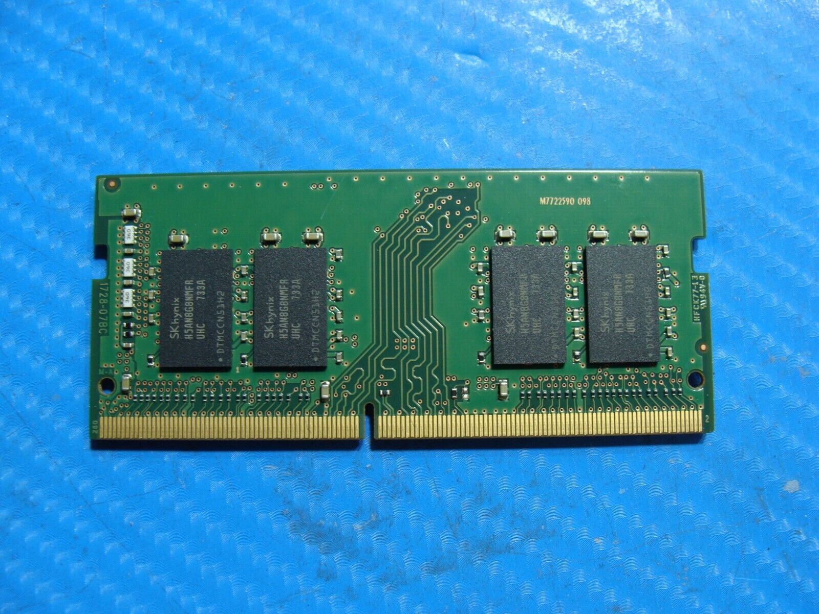 Dell 5577 SK Hynix 8Gb 1Rx8 Memory Ram So-Dimm PC4-2400T HMA81GS6MFR8N-UH