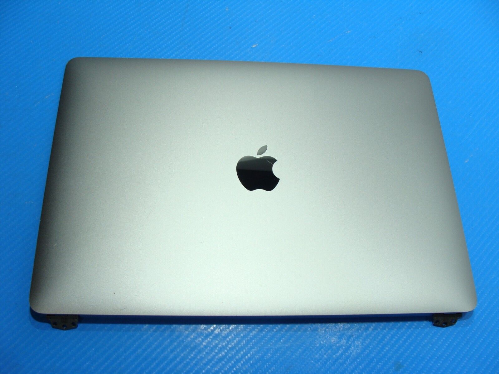 MacBook Pro A2289 13