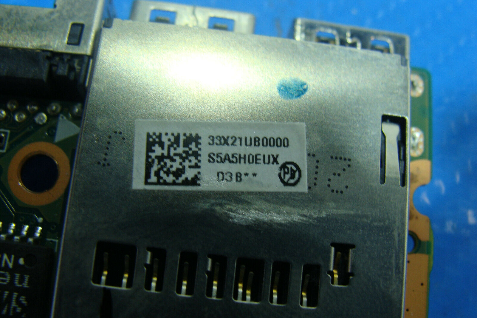 HP Pavilion 15-ab053nr 15.6