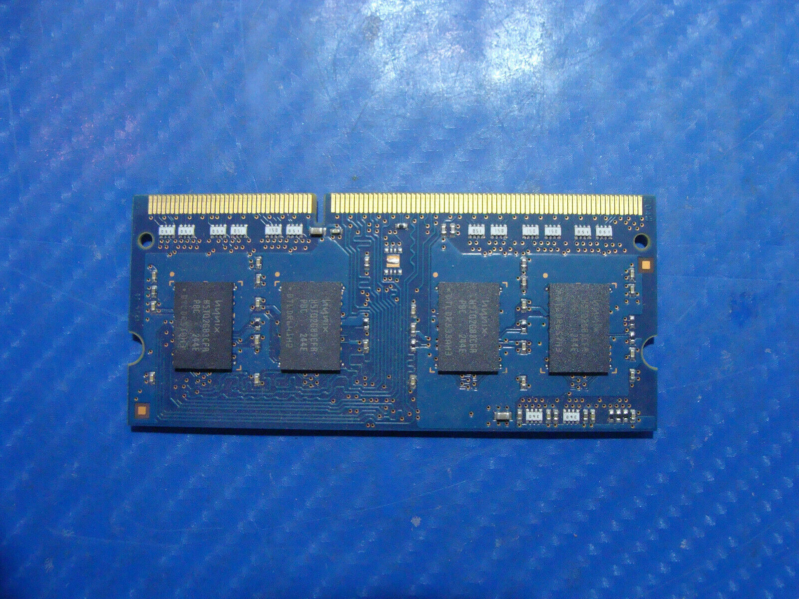 MacBook A1278 Laptop Hynix 2GB Memory HMT325S6CFR8C-PB PC3-12800S-11-12-B2 Hynix