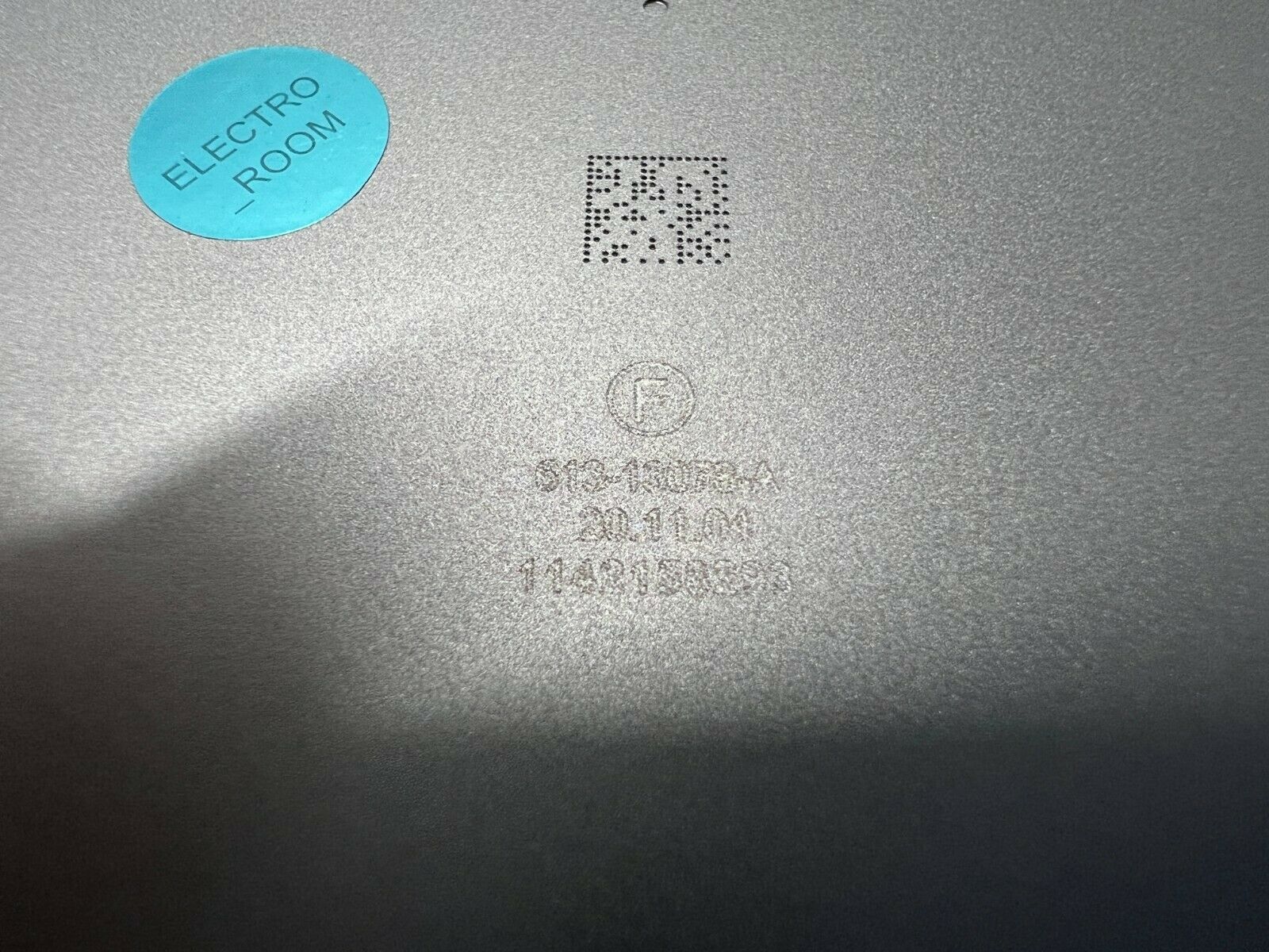 MacBook Pro A2289 13