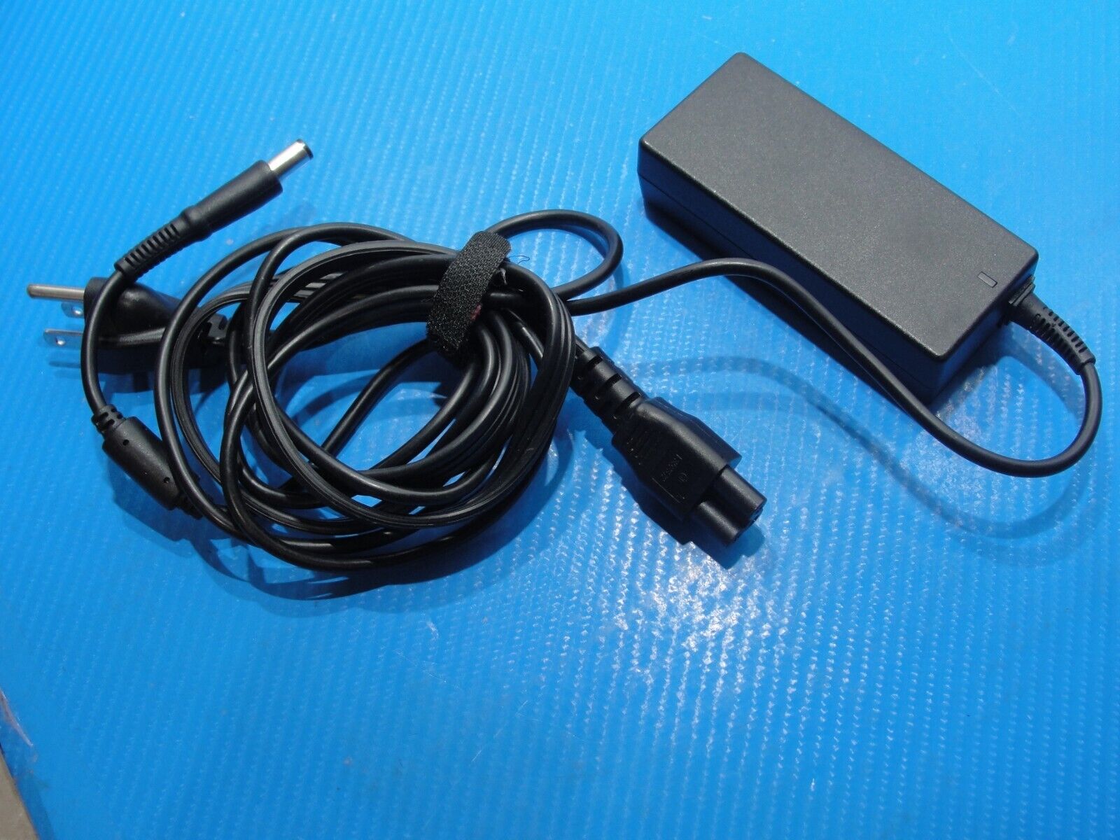 Genuine Dell AC Adapter Power Charger 19.5V 3.34A 65W 09RN2C HA65NS5-00