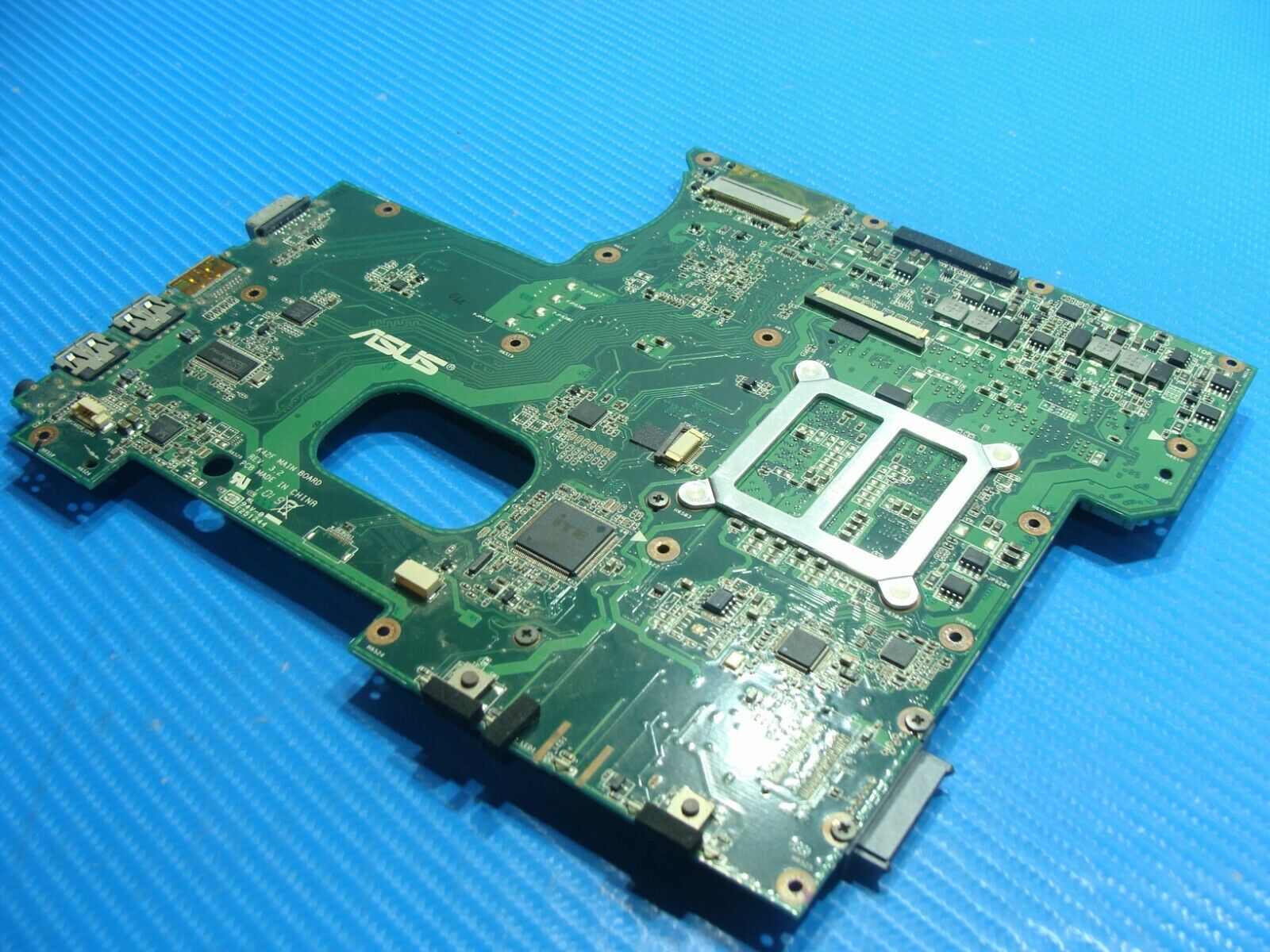 Asus P42F-XD1B 14