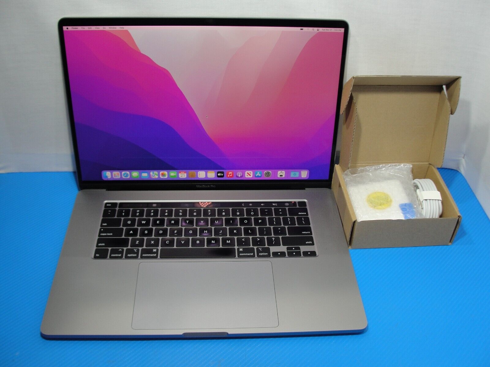 117 cycles Apple MacBook Pro 16 2019 A2141 i9-9980HK 1TB 64GB AMD Pro 5500M 8GB