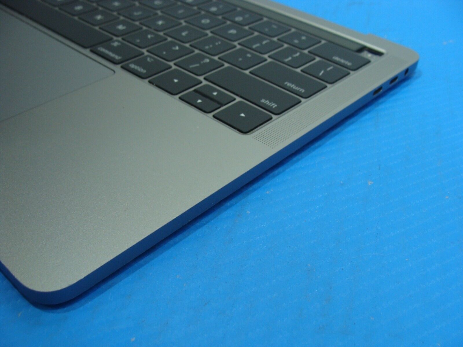 MacBook Pro A1706 13