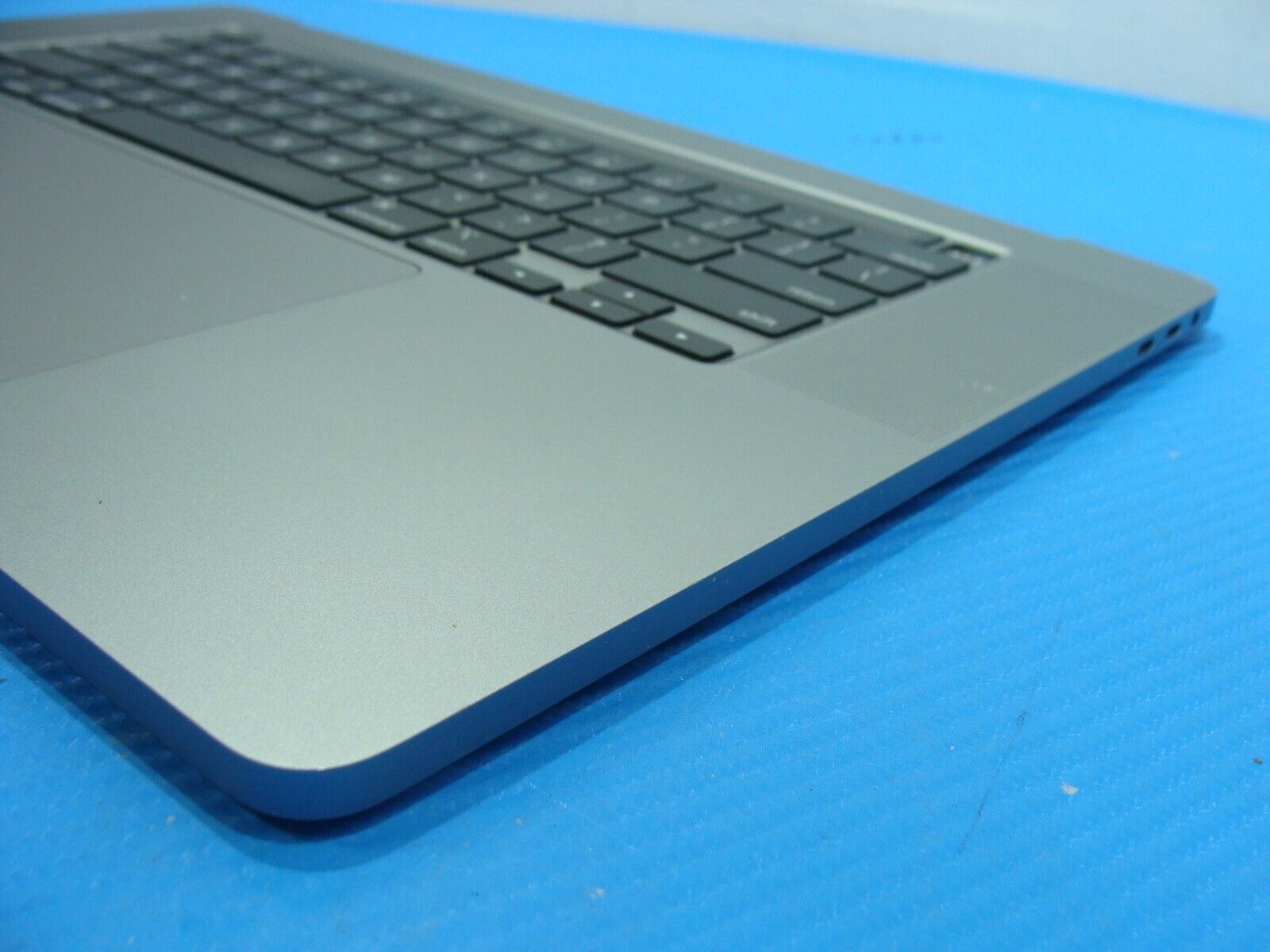 MacBook Pro 16