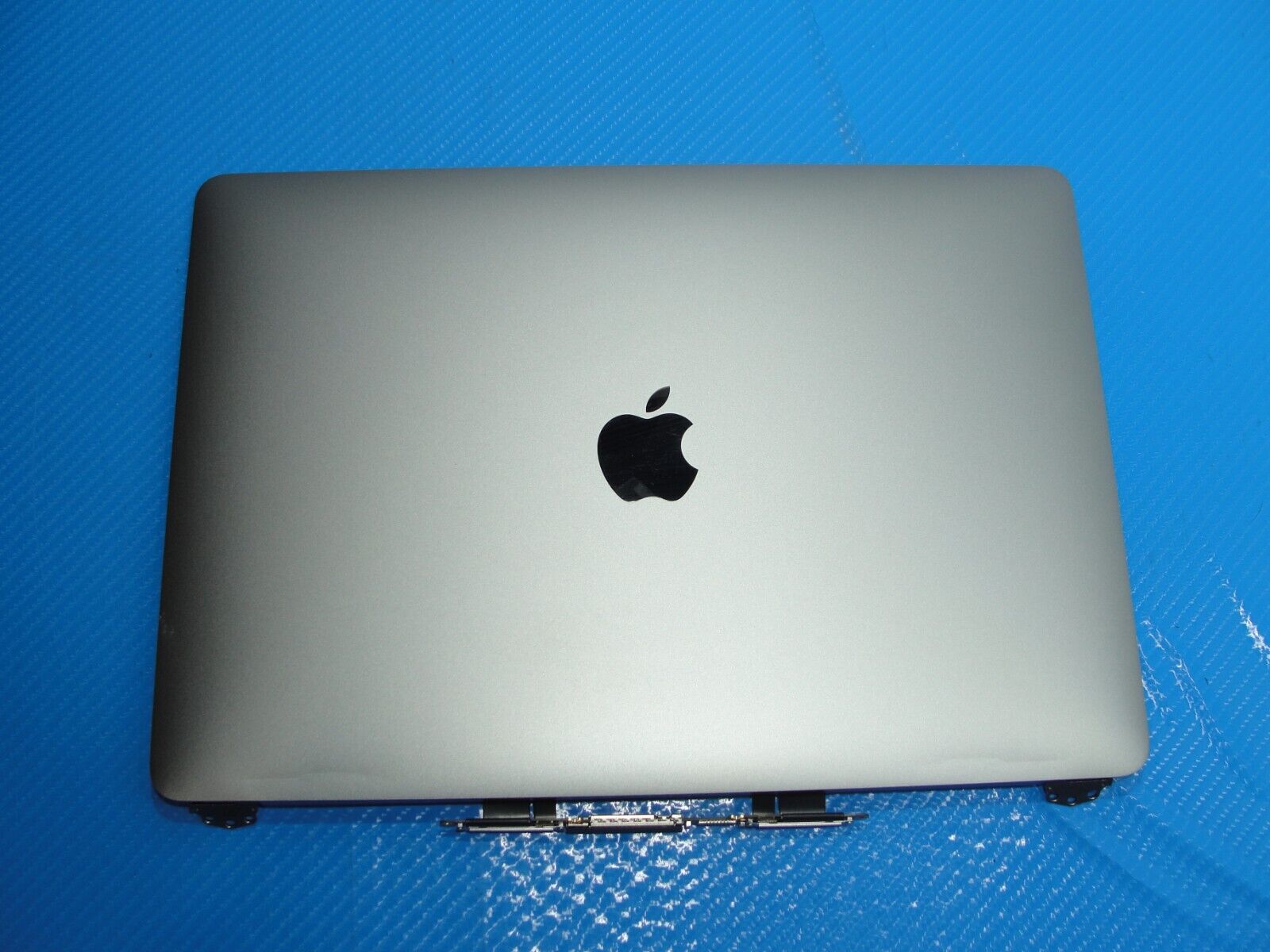 MacBook Pro A2289 13