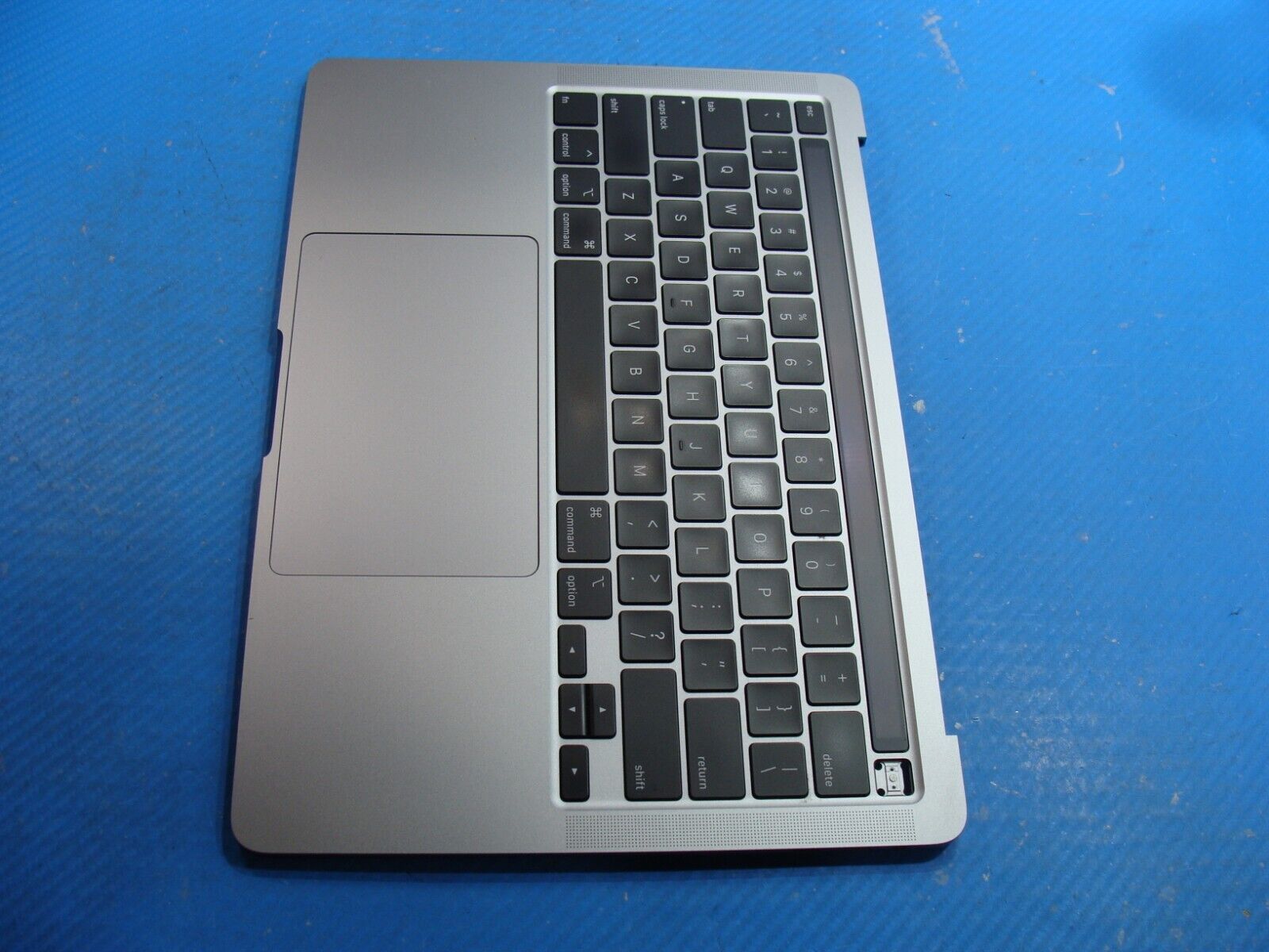 MacBook Pro A2251 13