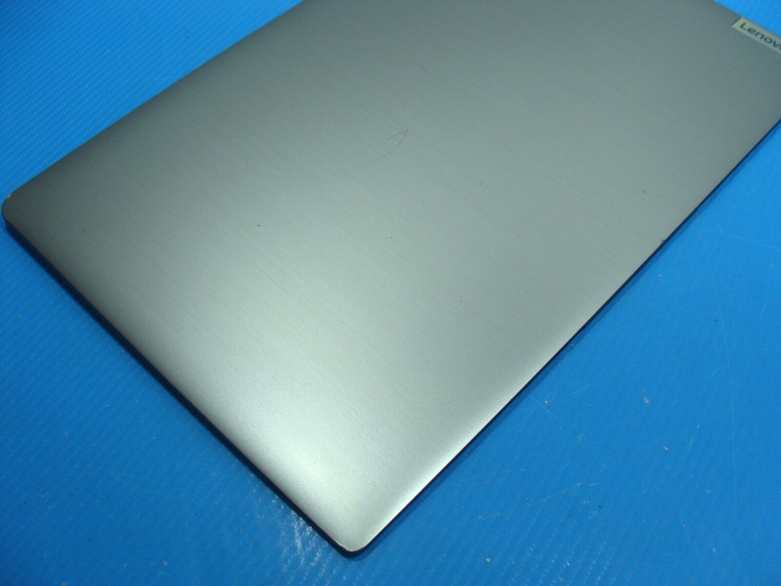 Lenovo IdeaPad 3 15ITL6 15.6