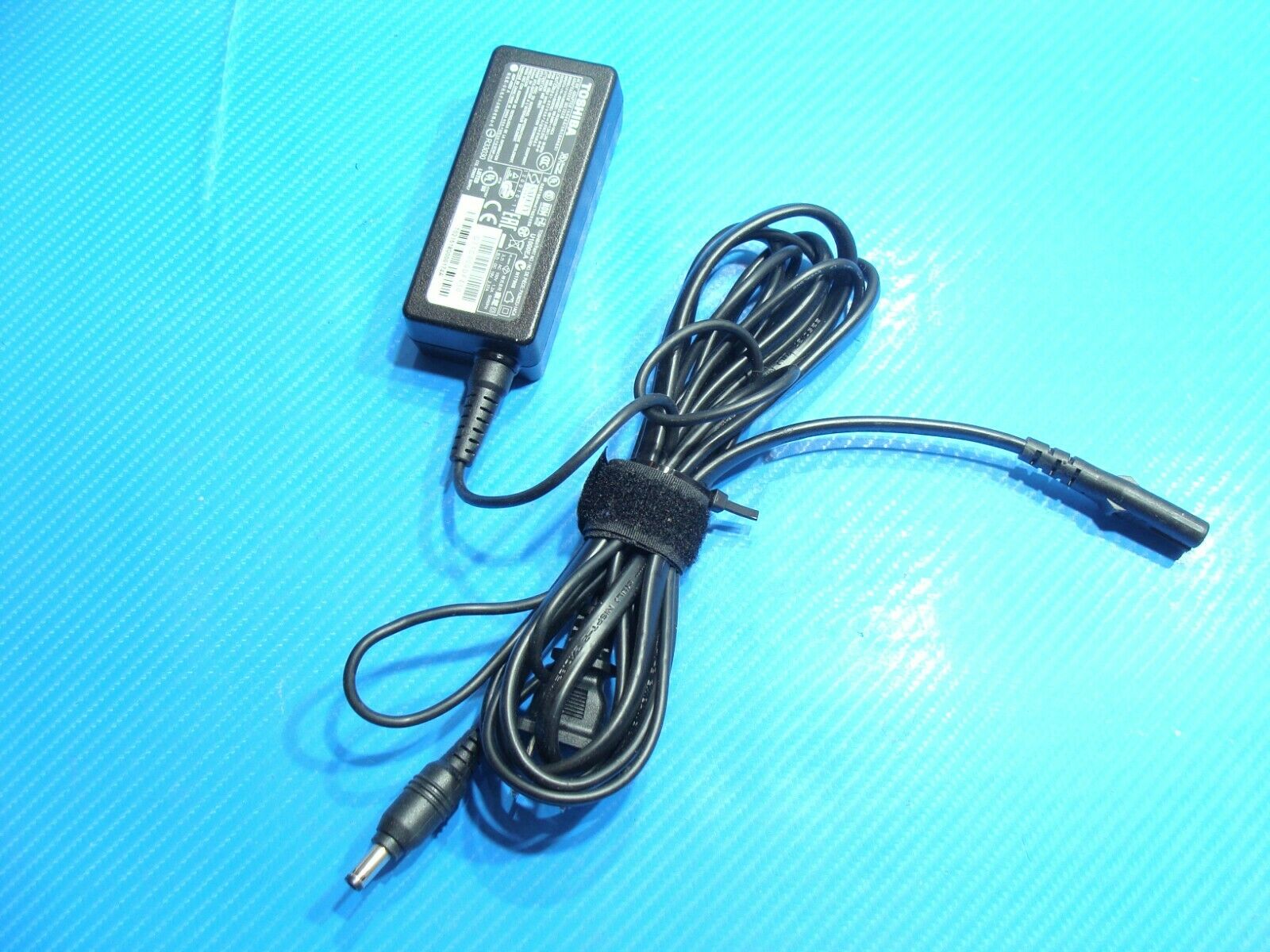 Genuine Toshiba AC Power Adapter Charger P/N PA3822U-1ACA 19V 2.37A Tip1.7*5.5mm 