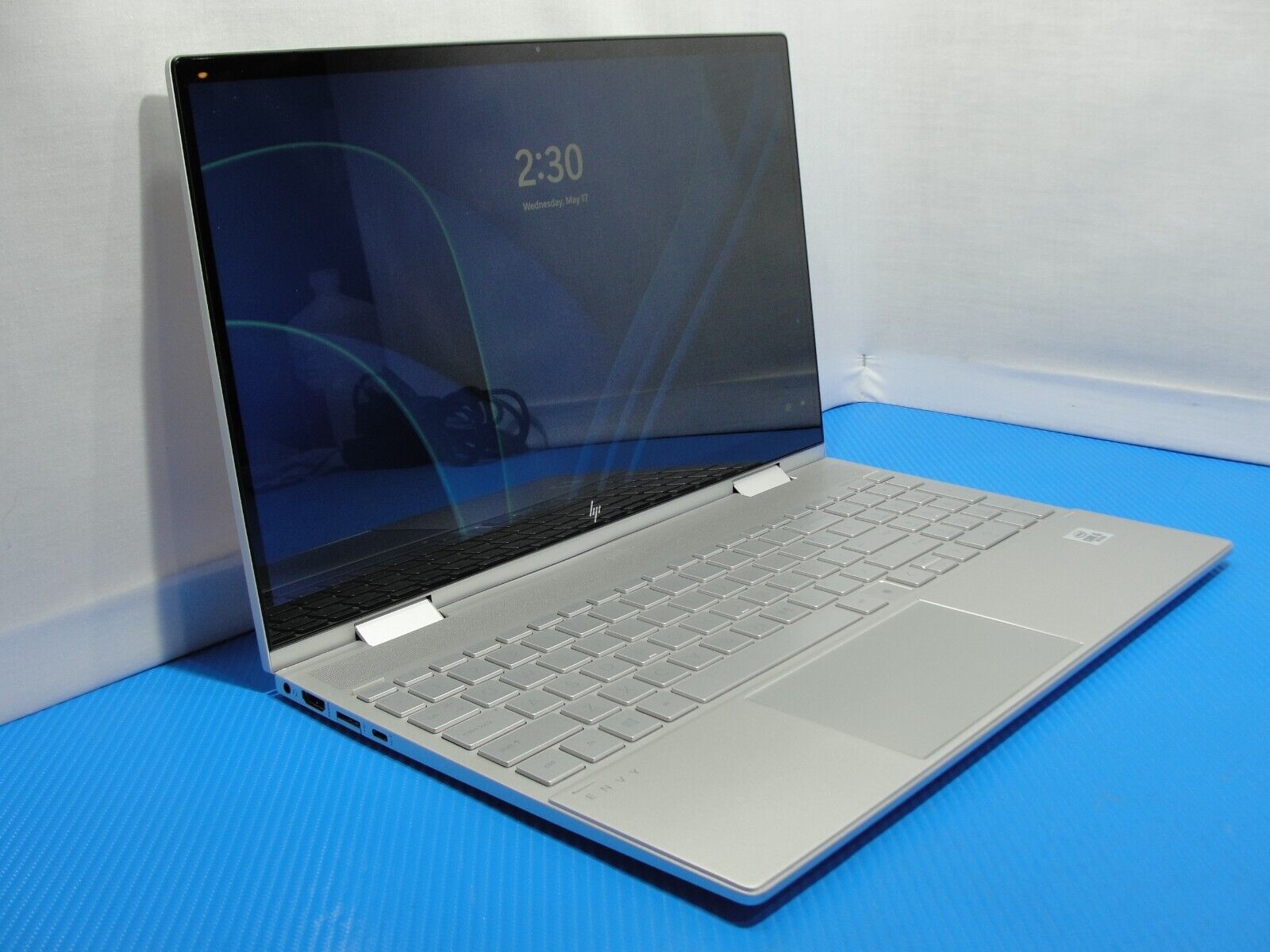 HP Envy x360 15m-ed00 15.6