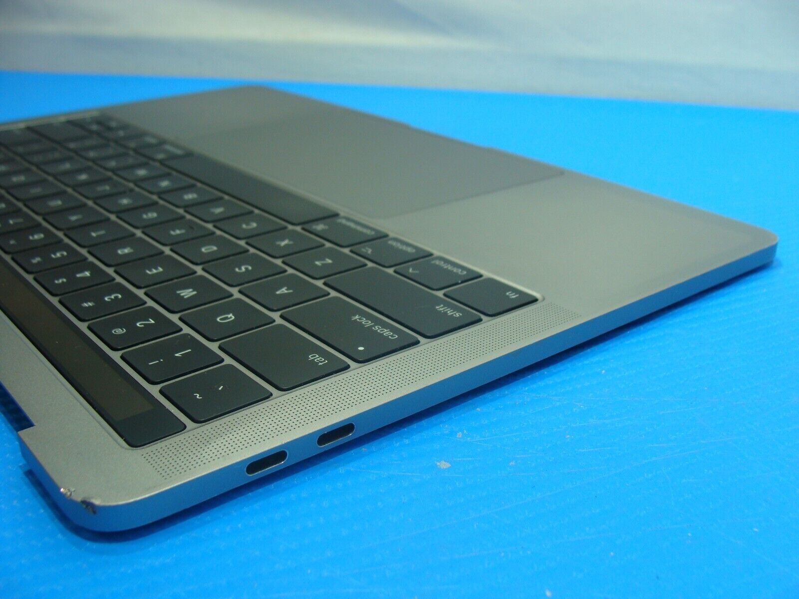 MacBook Pro A1706 13