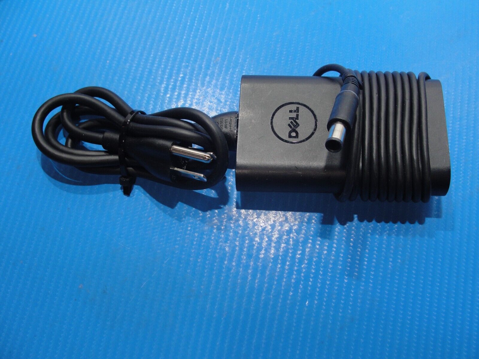 Genuine Dell AC Power Adapter 19.5V 3.34A 65W HA65NM130 0FPC2Y