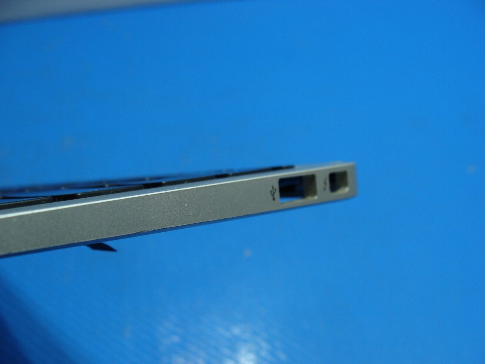 MacBook Air A1465 MD711LL/A Mid 2013 11