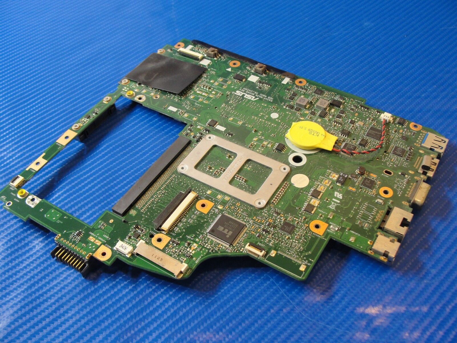 Asus A43SA-VX011V 14