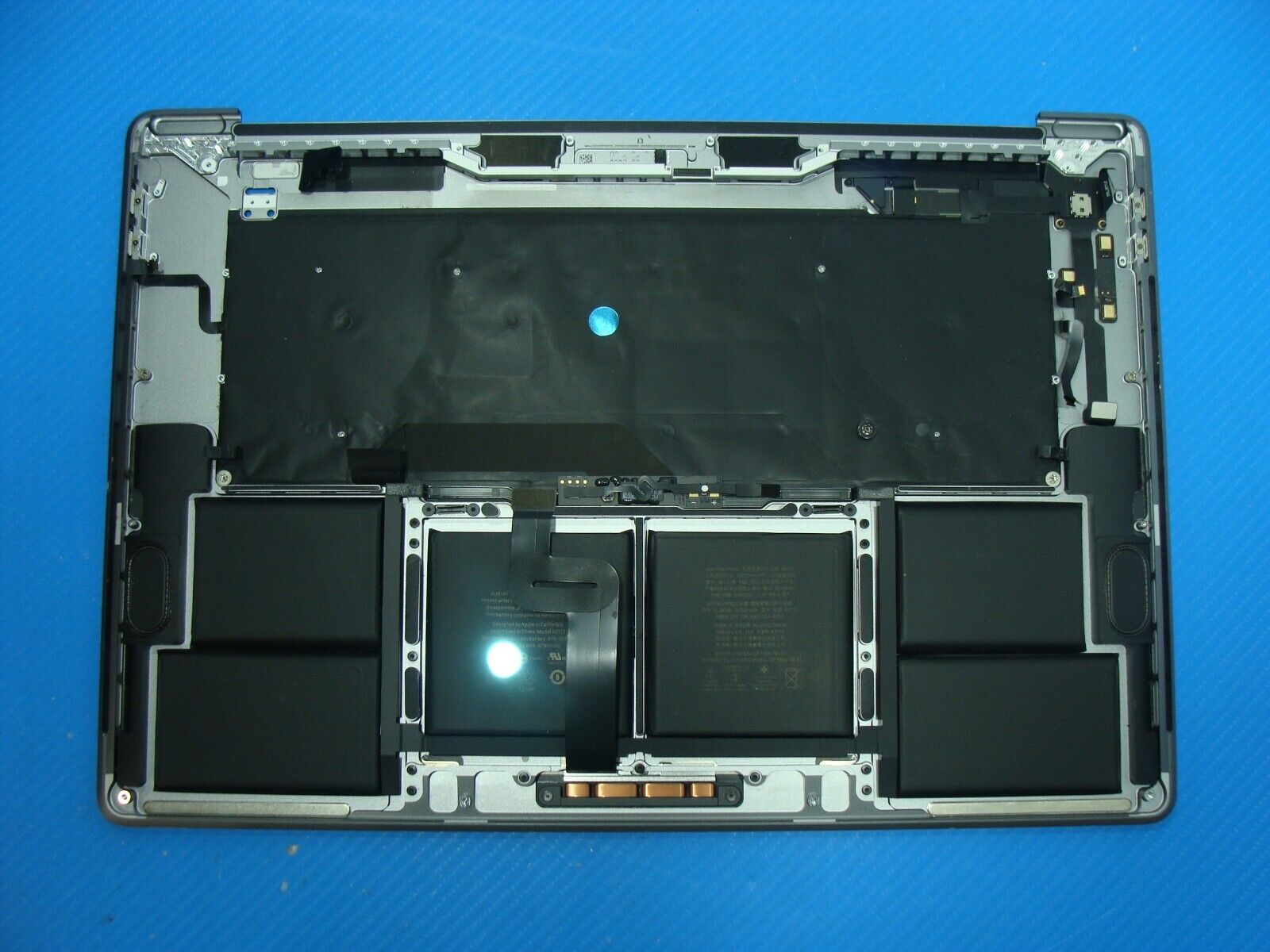MacBook Pro 16” A2141 Late 2019 MVVJ2LL/A MVVK2LL/A Top Case w/Battery 661-13161