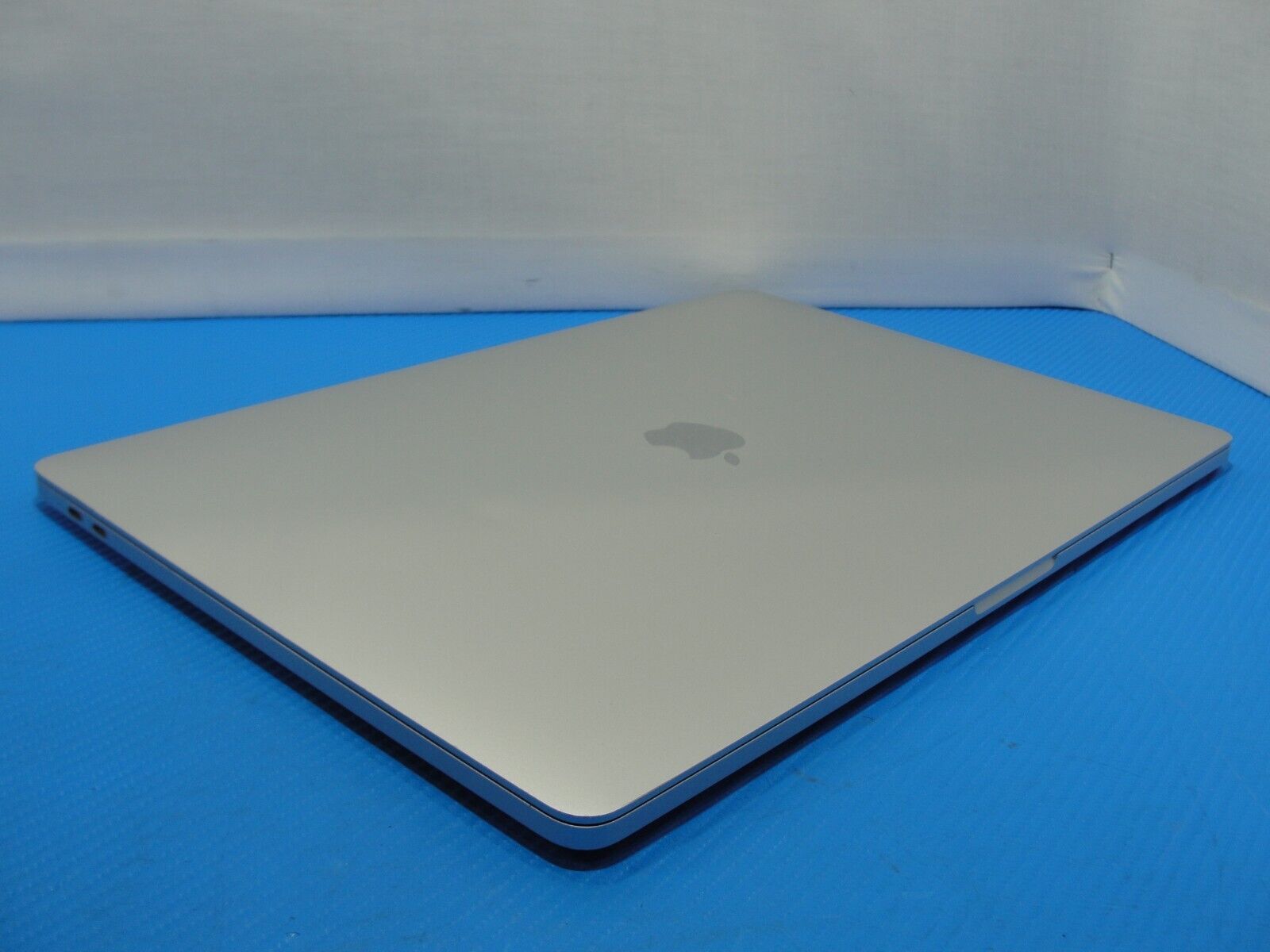 Apple MacBook Pro 16