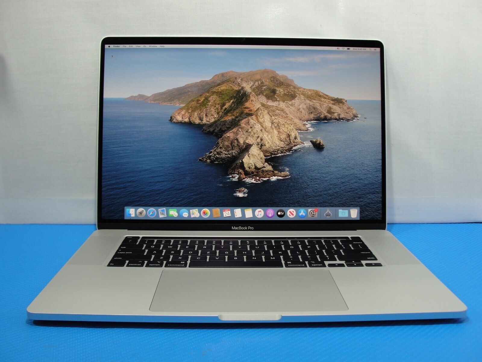 74 cycle! Apple MacBook Pro 16 A2141 2019 i7-9750H 16GB 512GB Radeon Pro 5300M