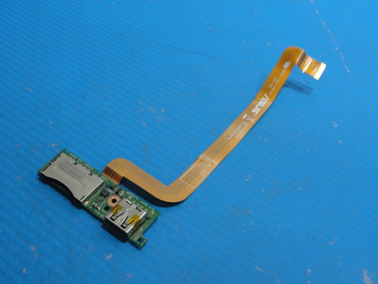 Asus Q550LF-BSI7T21 USB Card Reader Board w/Cable 69N0Q2B10D01 60NB0230-IO1040 