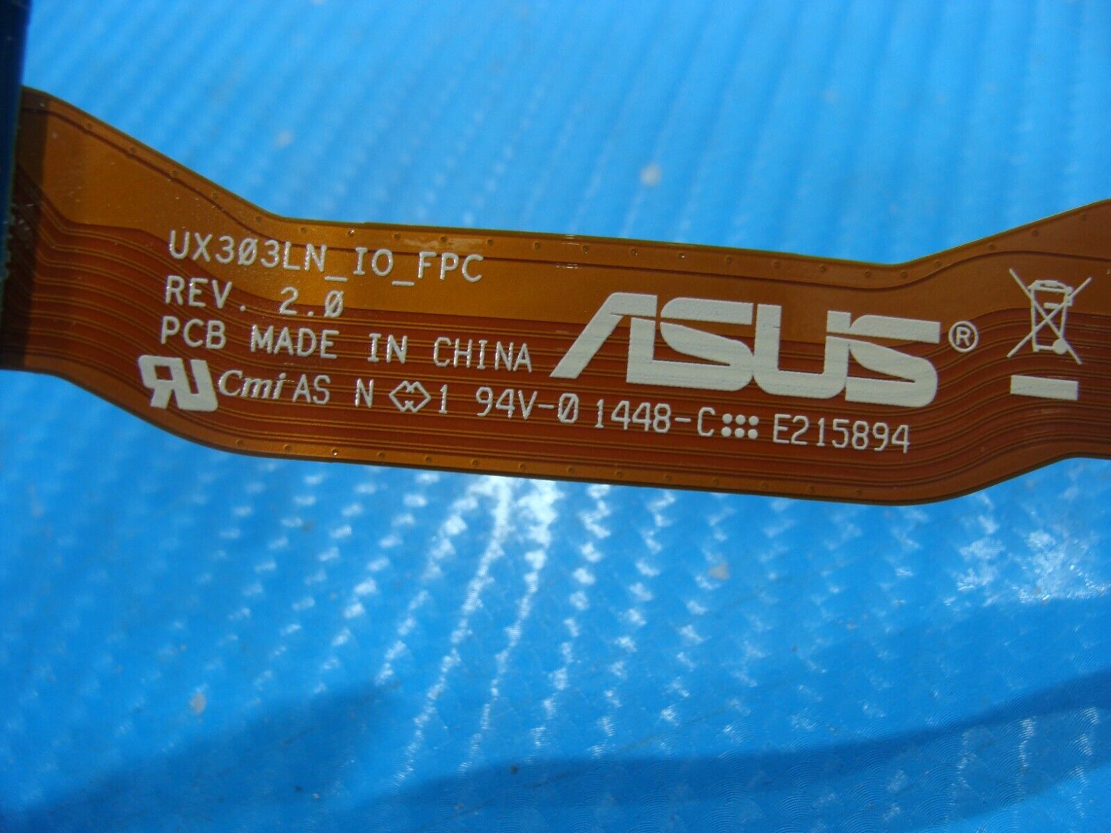 Asus Zenbook UX303LA-DB51T 13.3