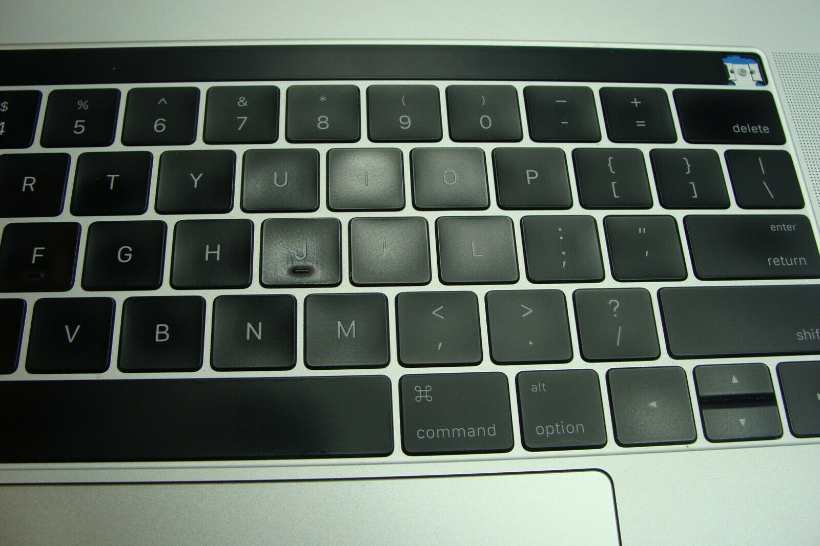 MacBook Pro A1707 MLW82LL/A Late 2016 15