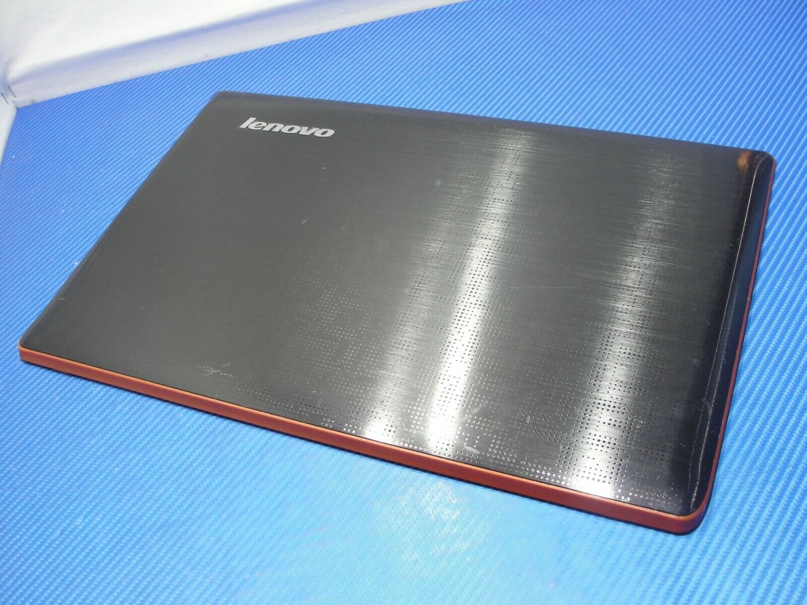 Lenovo Ideapad Y570 15.6