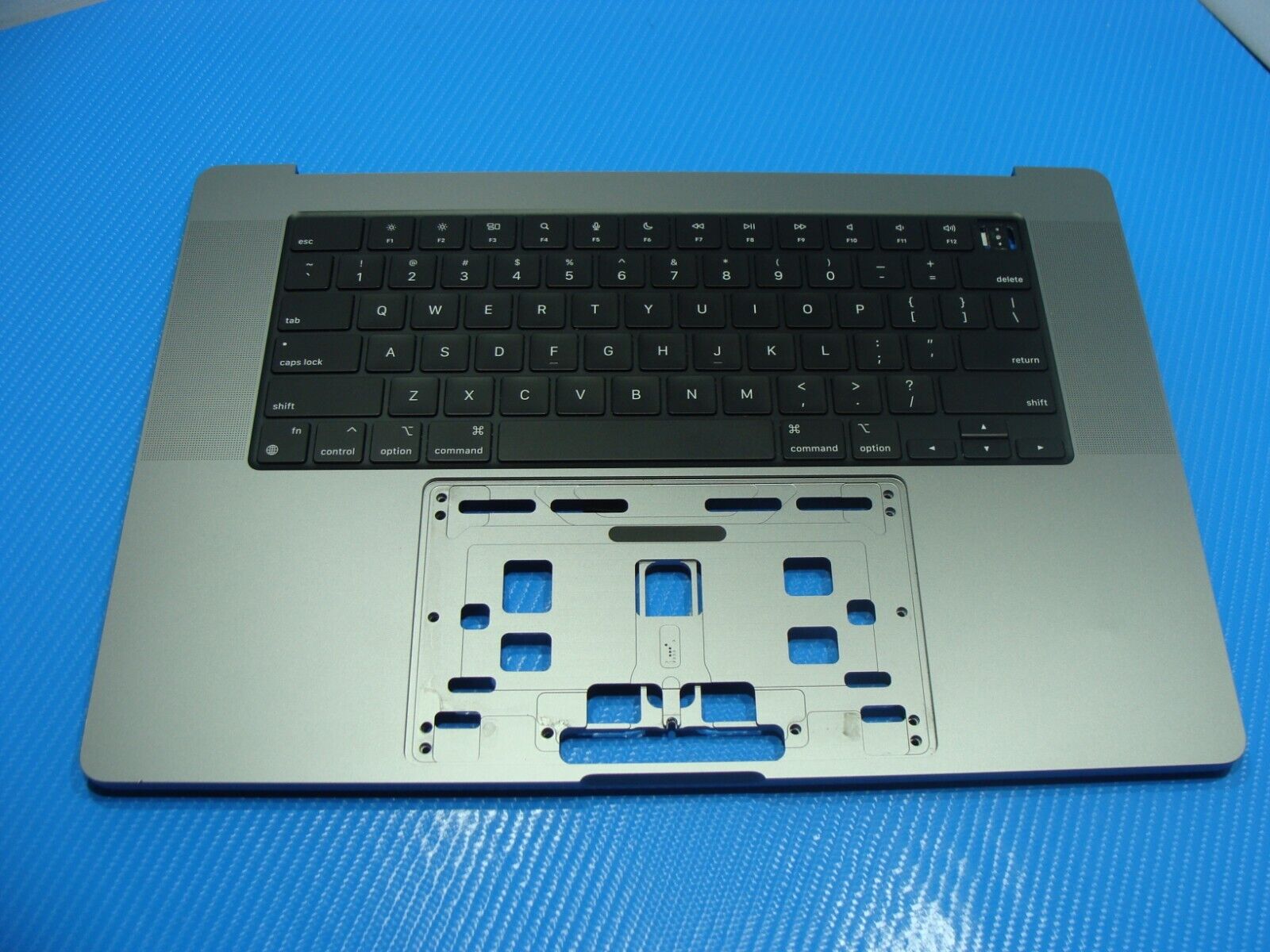MacBook Pro A2485 16
