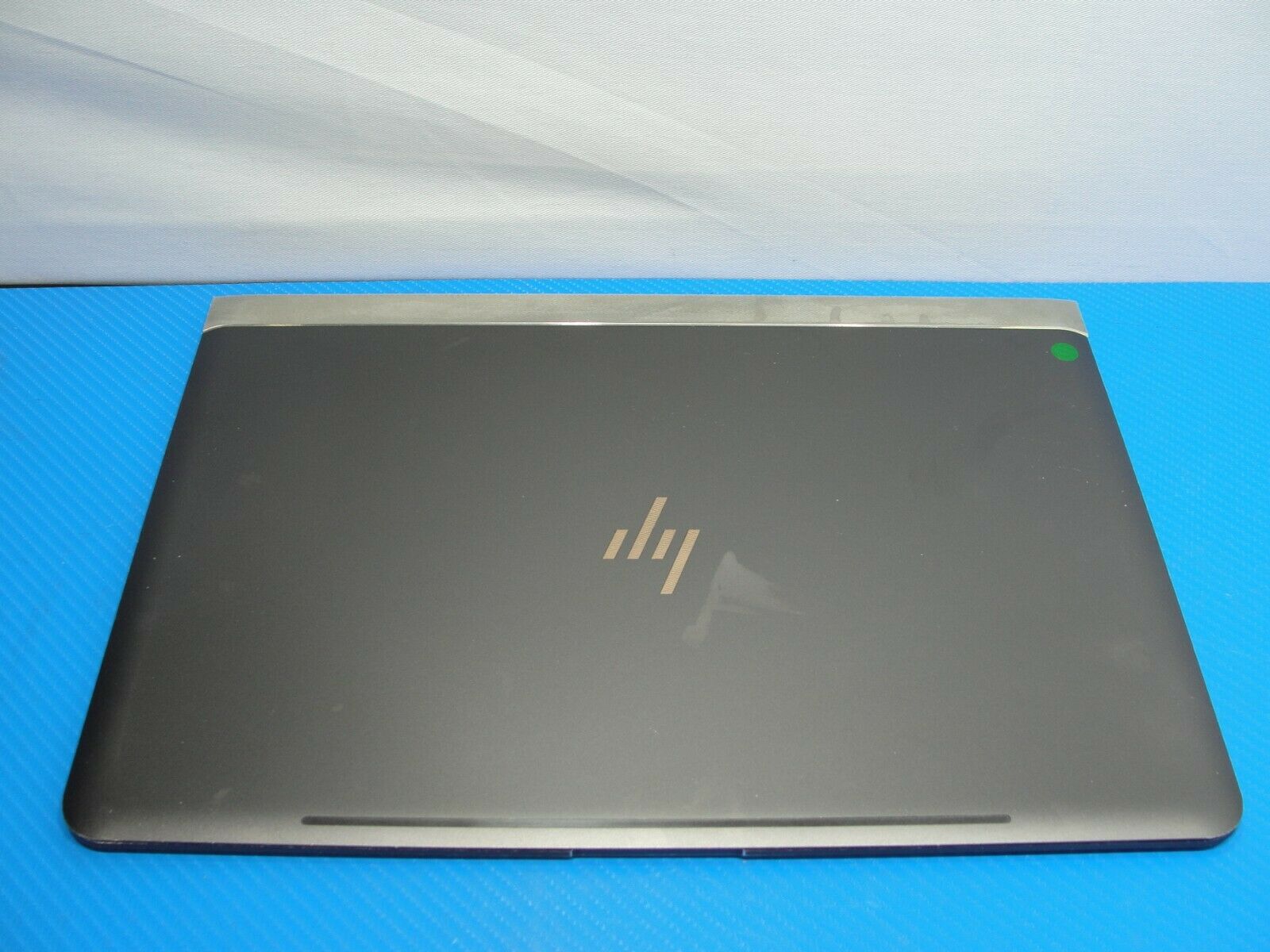 HP Spectre 13-v011dx 13.3