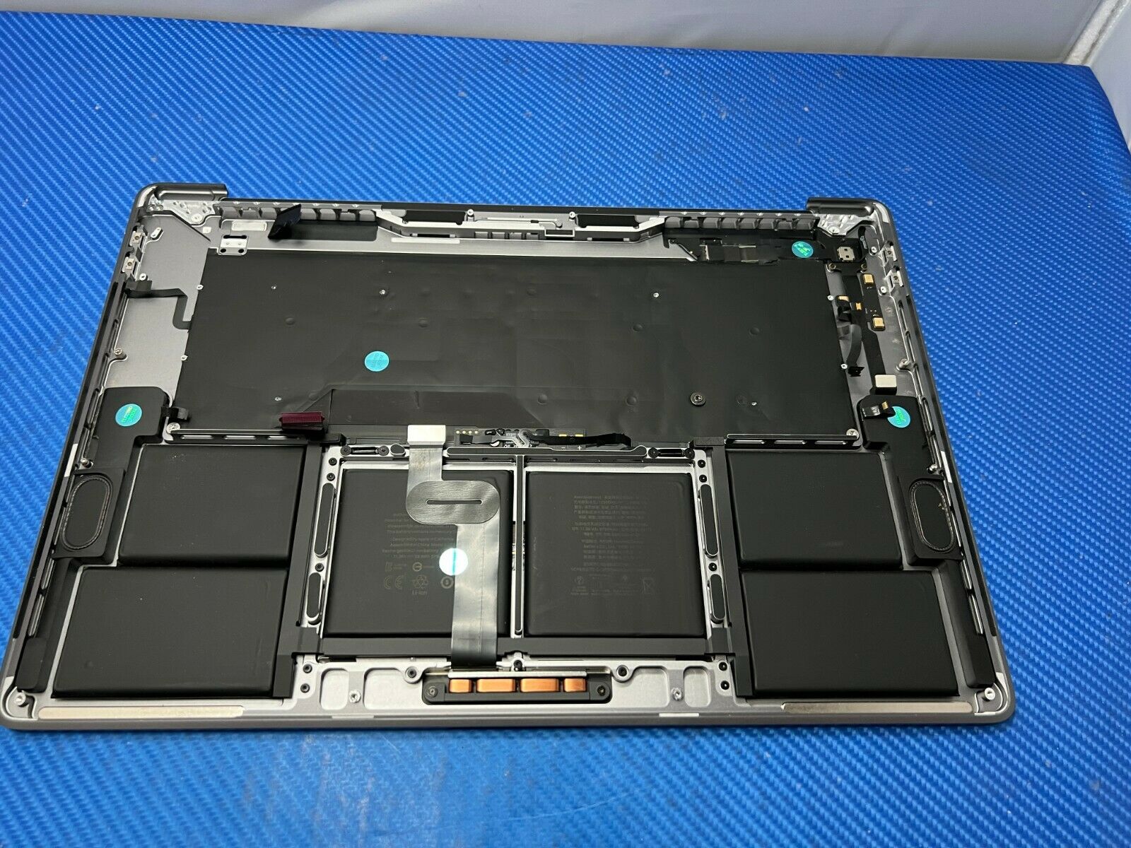 MacBook Pro A2141 16