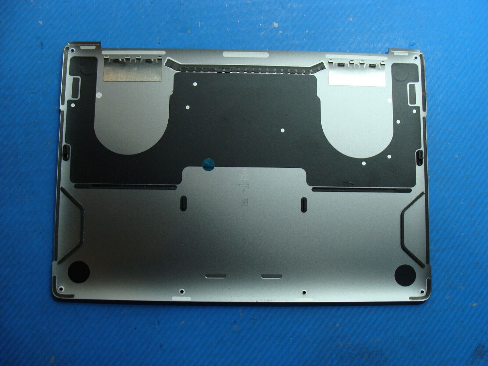 MacBook Pro A2251 13