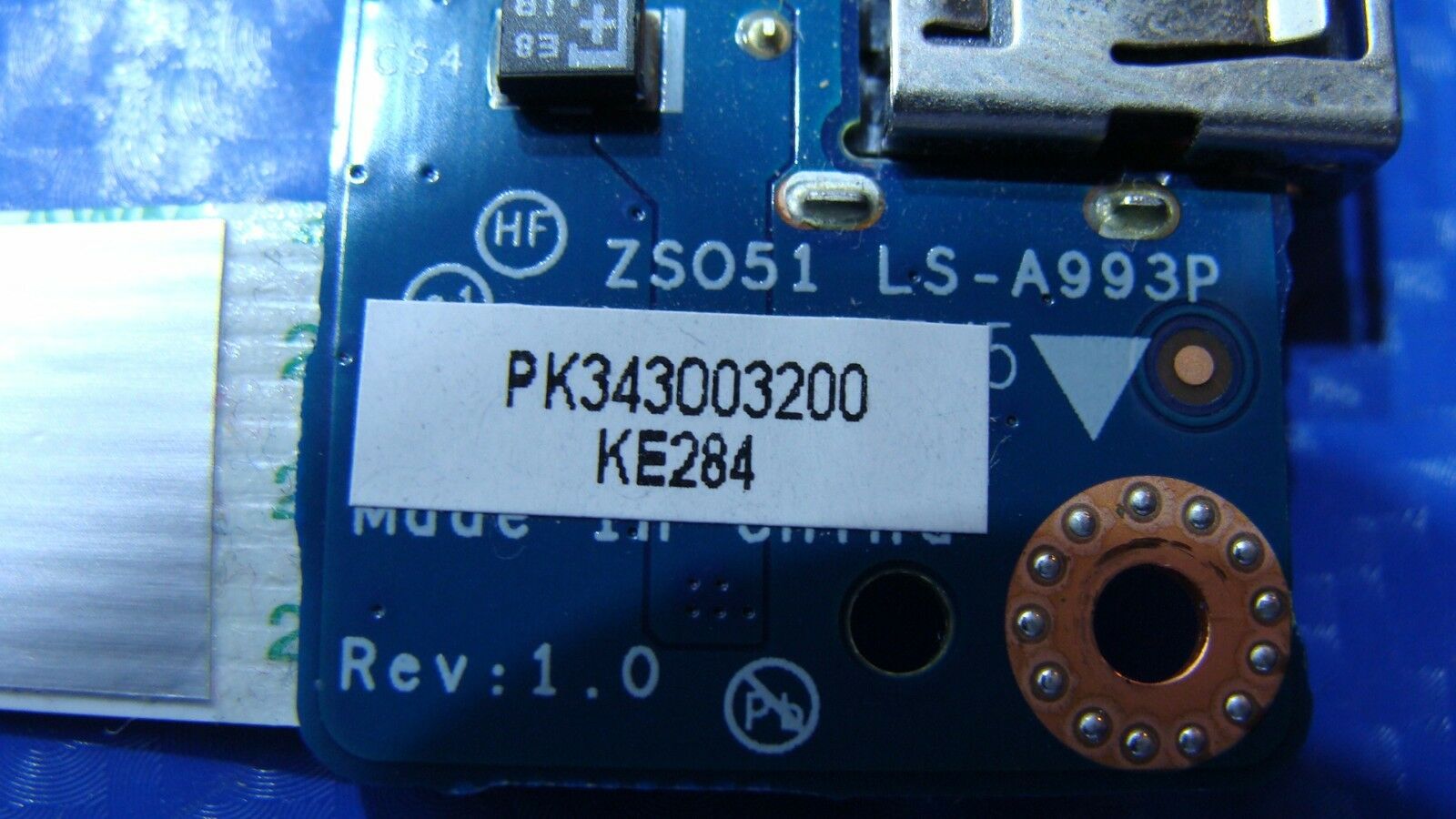 HP Pavilion 15-r030wm 15.6