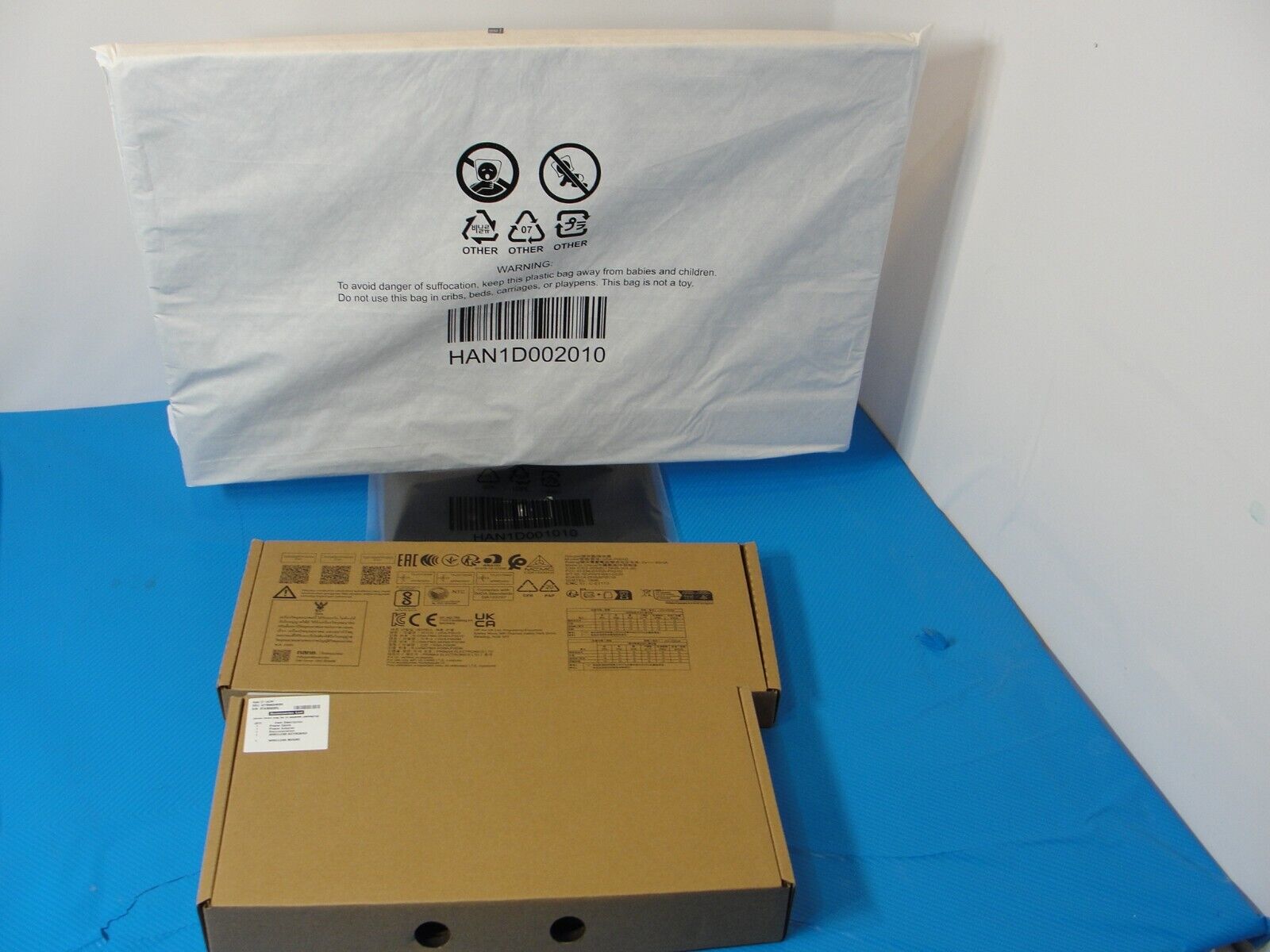 HP Pavilion 27