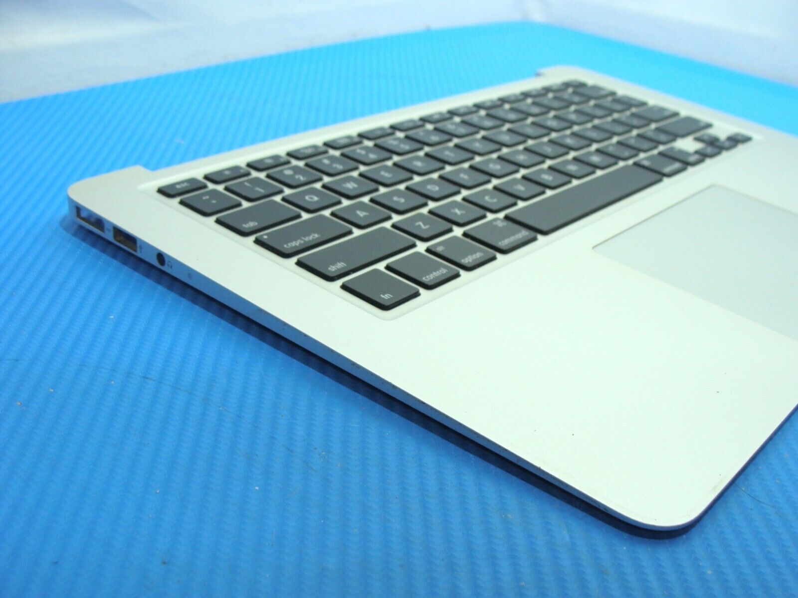 MacBook Air A1466 2013 MD231LL/A 13