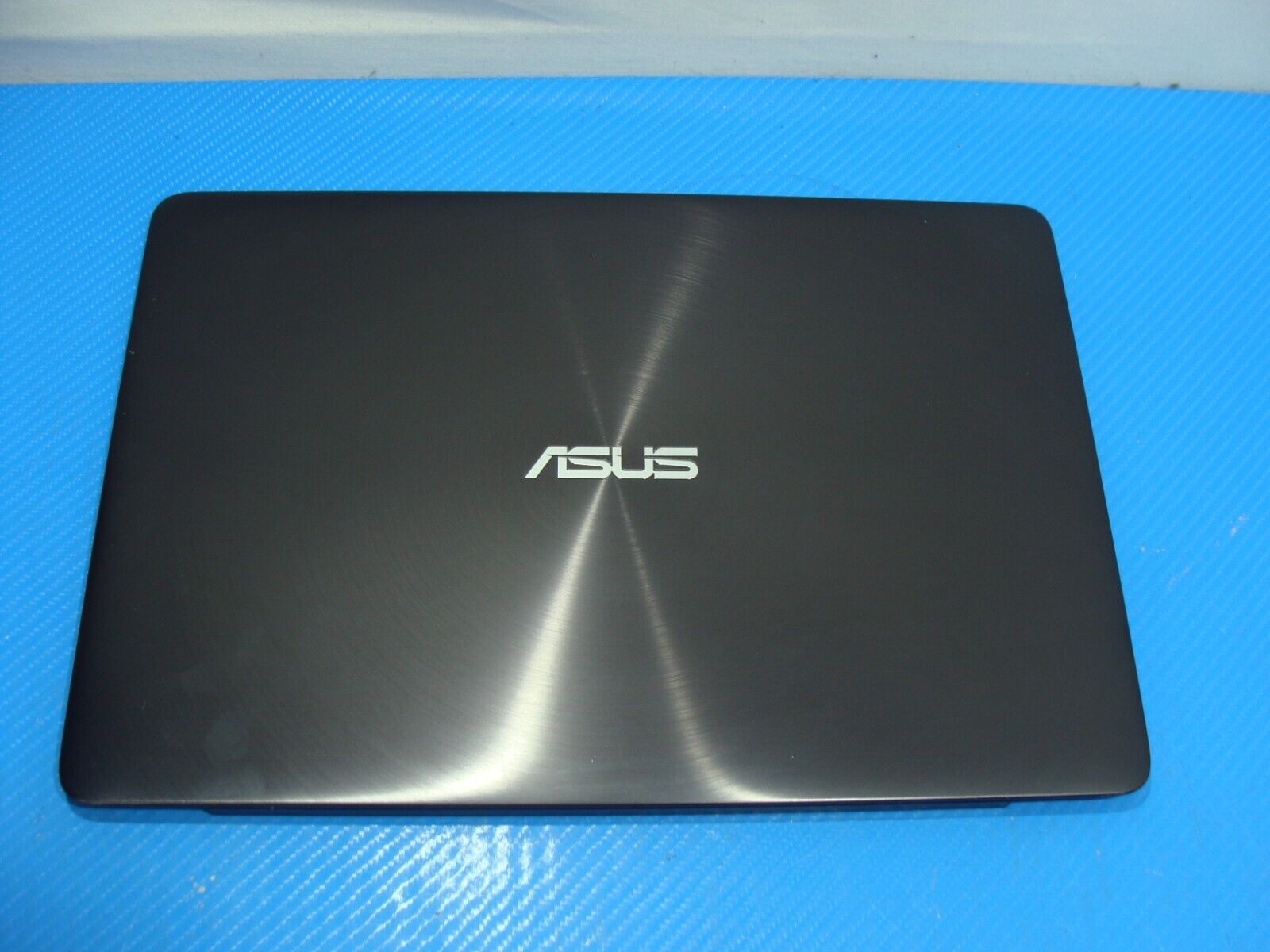 Asus ZenBook UX330U 13.3