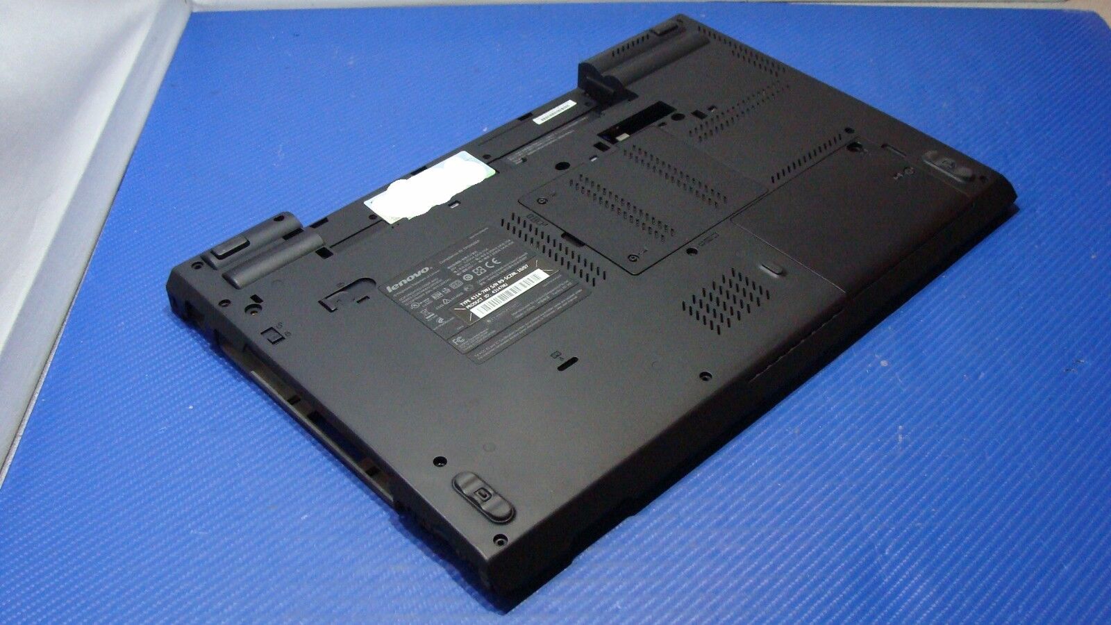 Lenovo ThinkPad 15.6 T510 OEM Laptop Bottom Case w/Cover Doors 60.4CU36.002